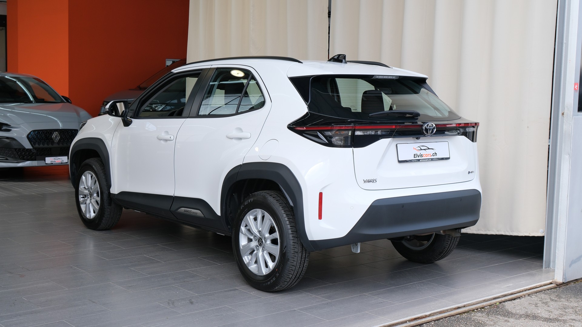 TOYOTA Yaris Cross 1.5 Trend e-CVT-image-11