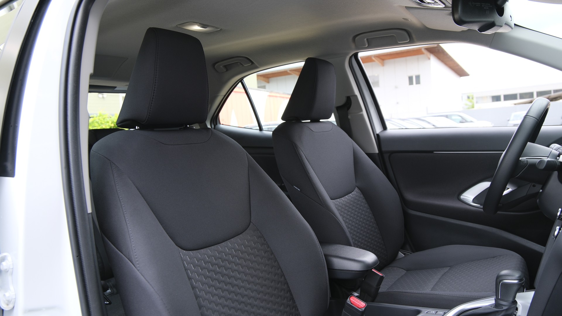 TOYOTA Yaris Cross 1.5 Trend e-CVT-image-22