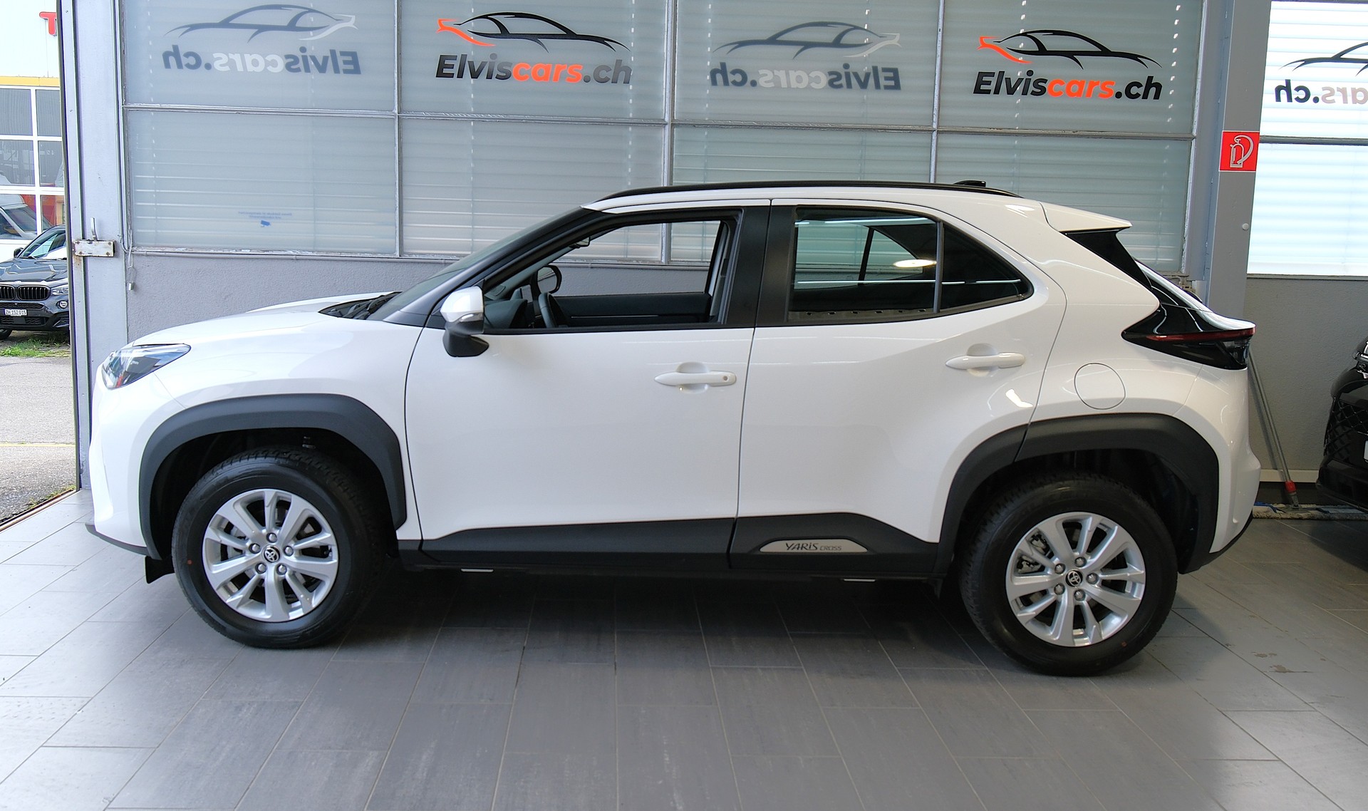 TOYOTA Yaris Cross 1.5 Trend e-CVT-image-9