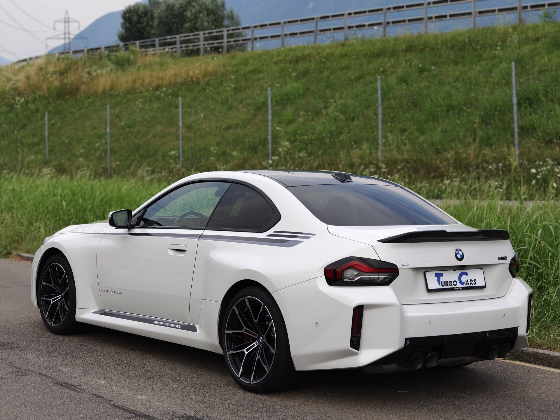 BMW M2 Steptronic-image-4