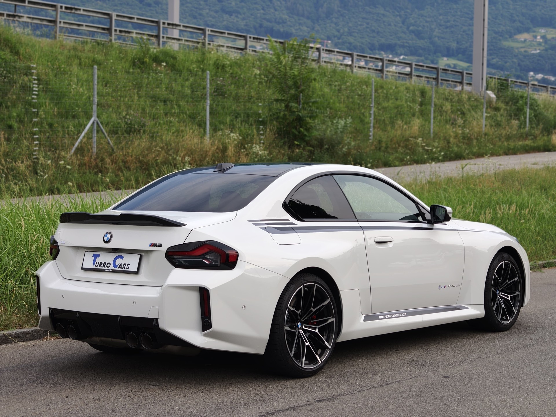 BMW M2 Steptronic-image-8