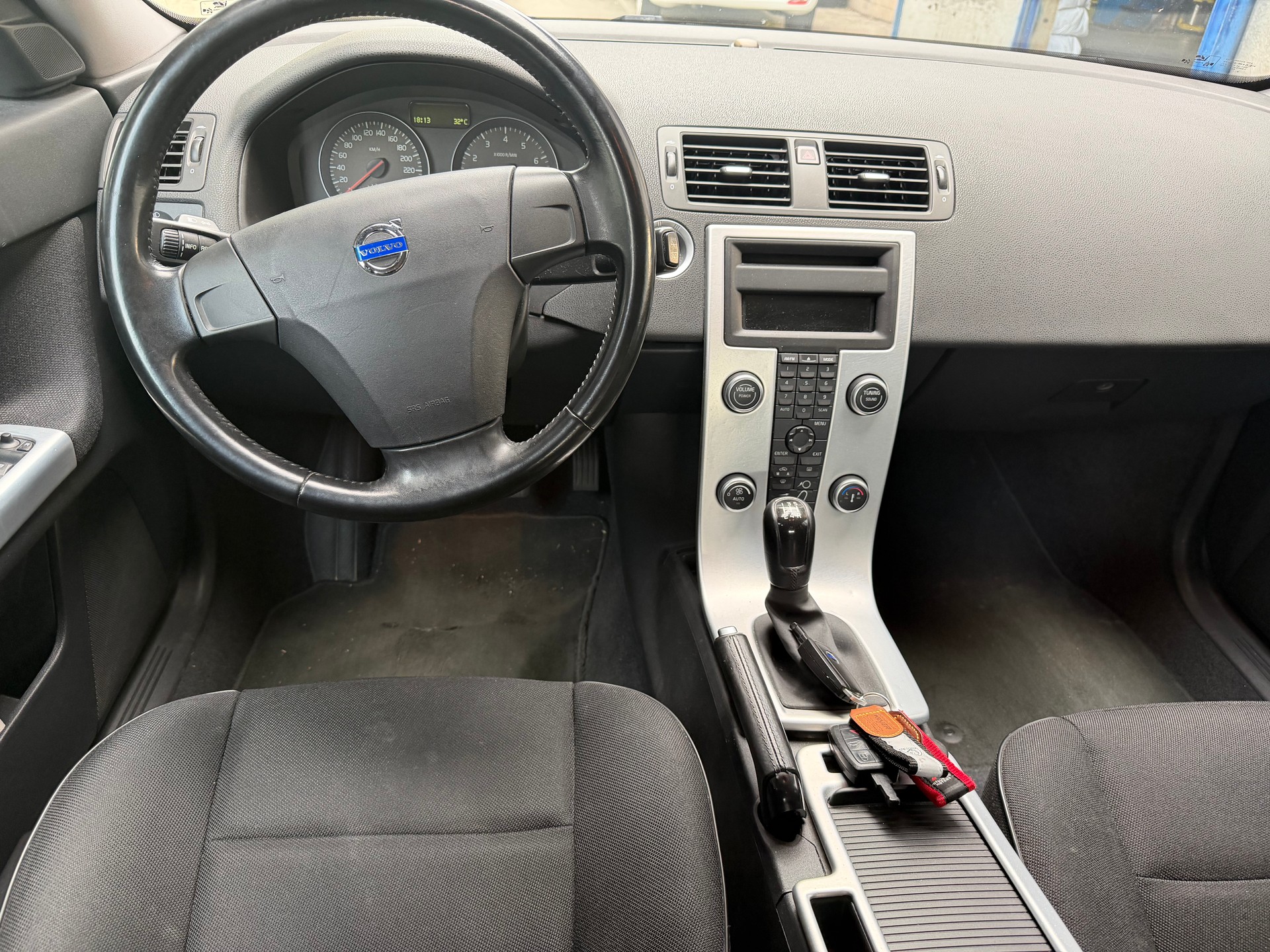 VOLVO V50 1.6 Summum-image-1