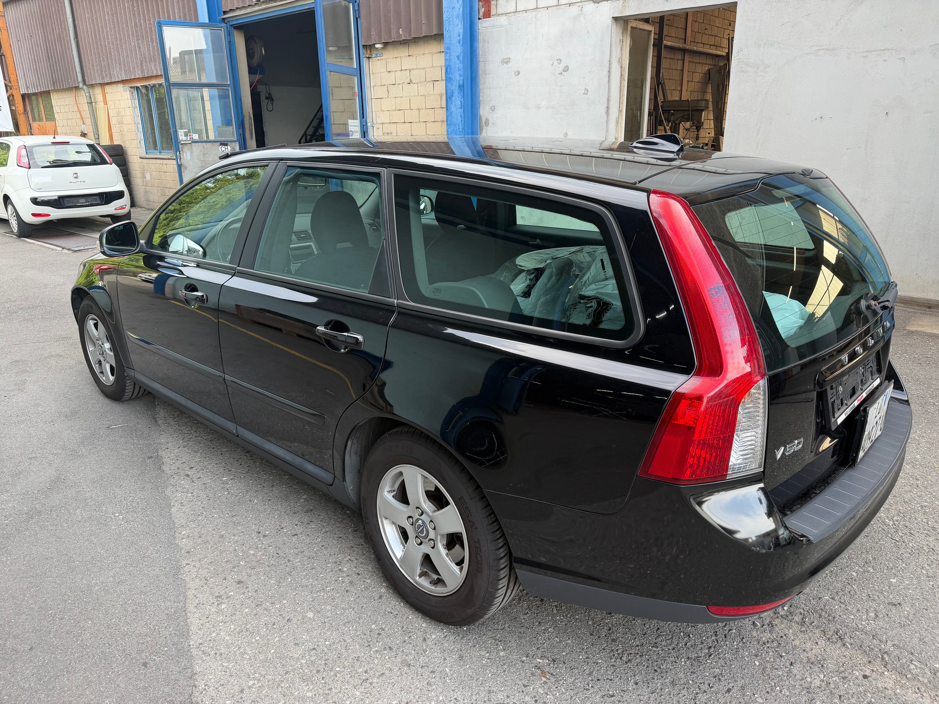 VOLVO V50 1.6 Summum-image-11