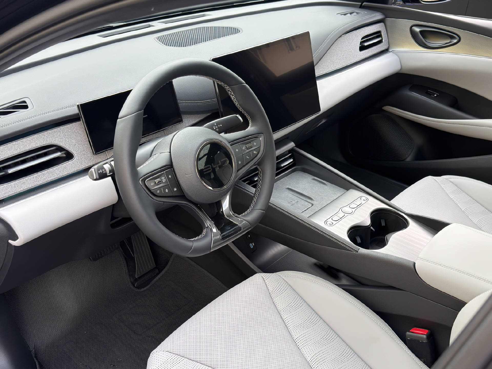BYD Seal 6 DM-i Touring Comfort-image-6
