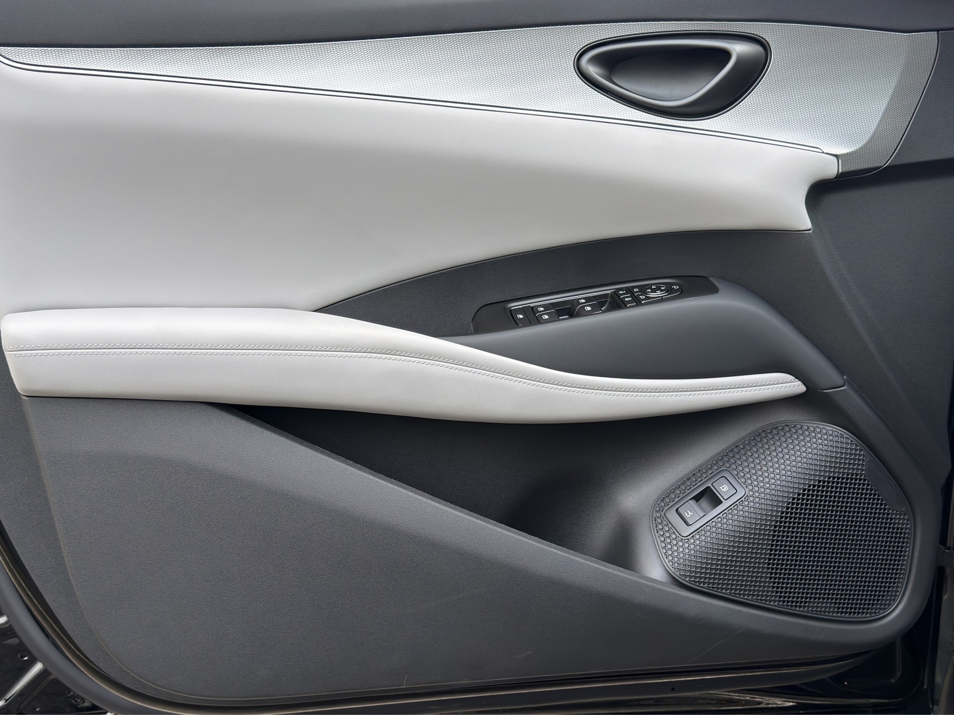 BYD Seal 6 DM-i Touring Comfort-image-18
