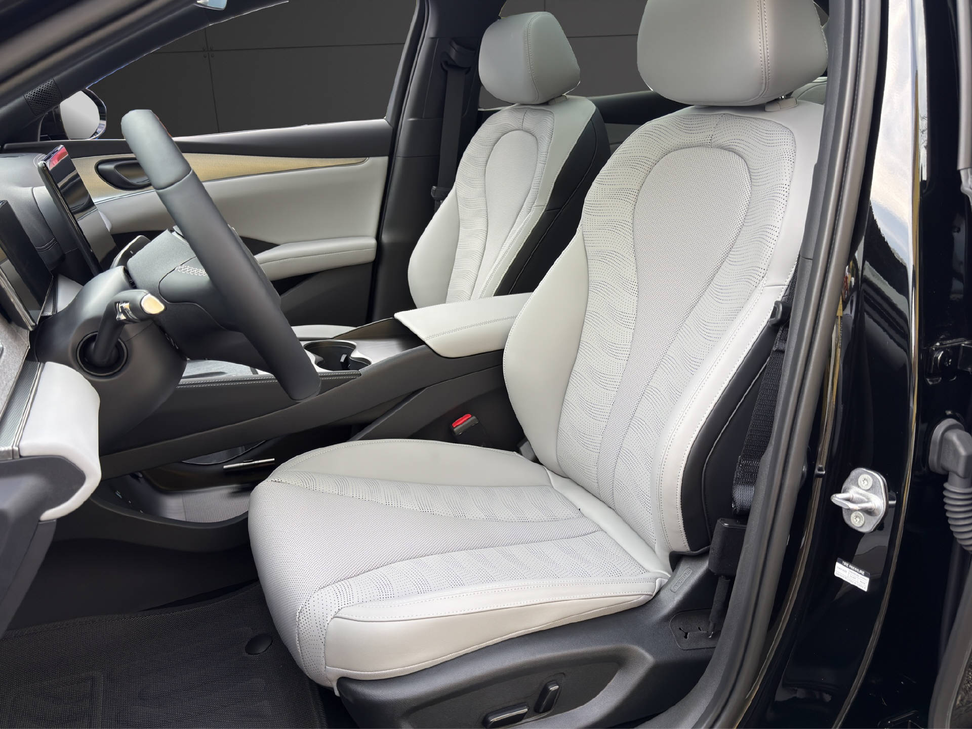BYD Seal 6 DM-i Touring Comfort-image-7