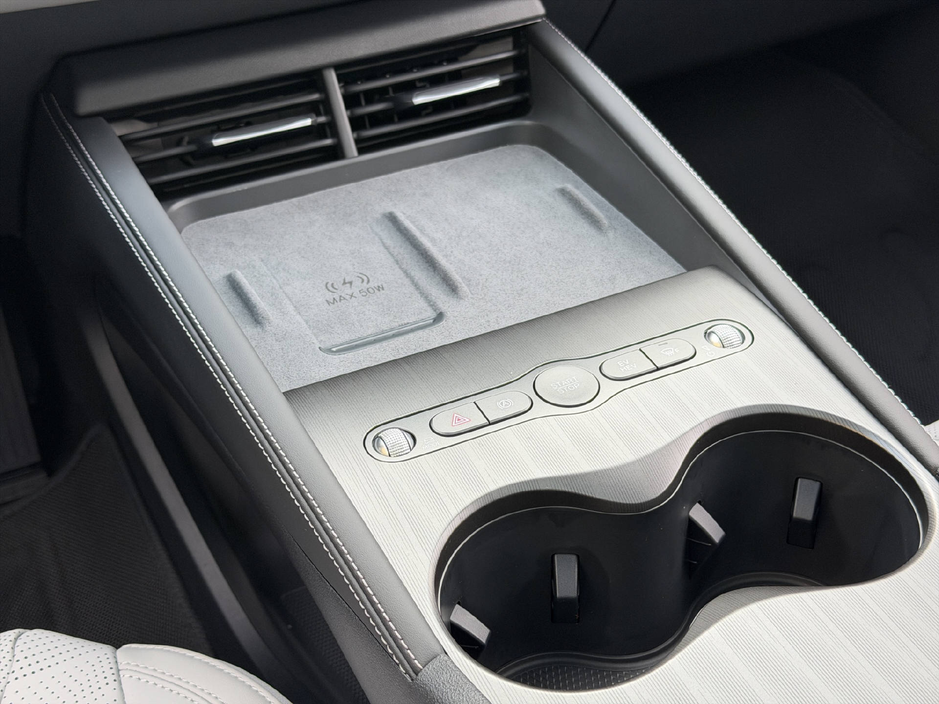 BYD Seal 6 DM-i Touring Comfort-image-17