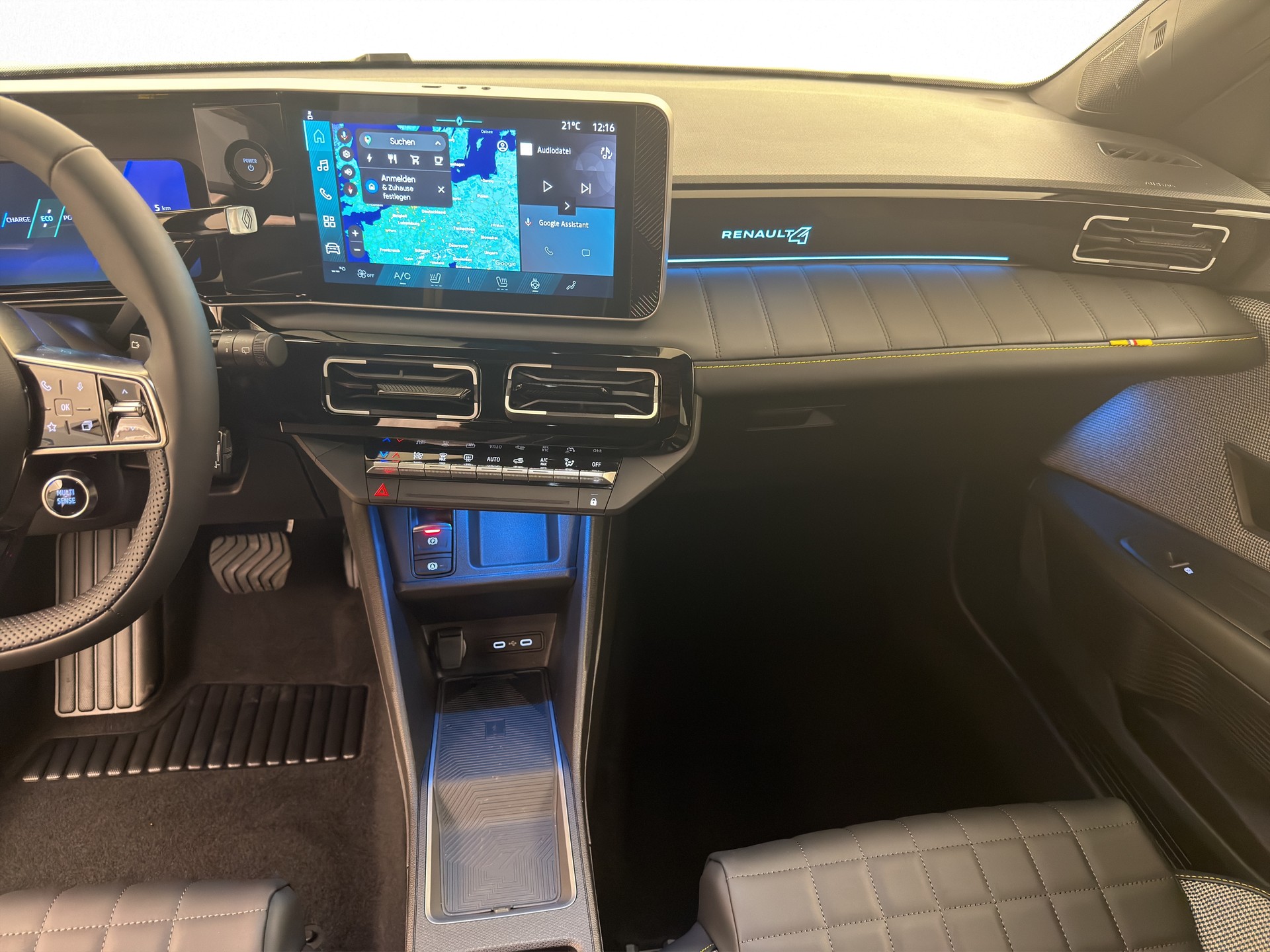 RENAULT R4 E-Tech Comfort Range plein-image-9