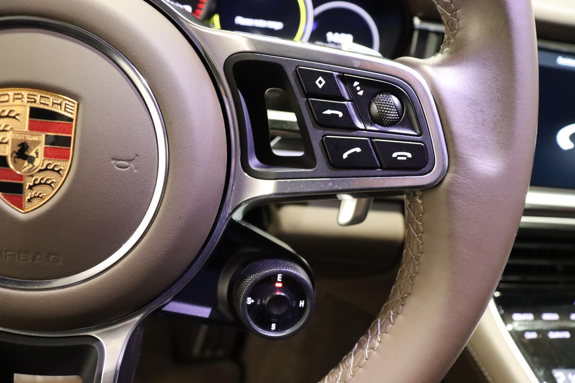PORSCHE Panamera Sport Turismo 2.9 V6 4 E-Hybrid-image-19