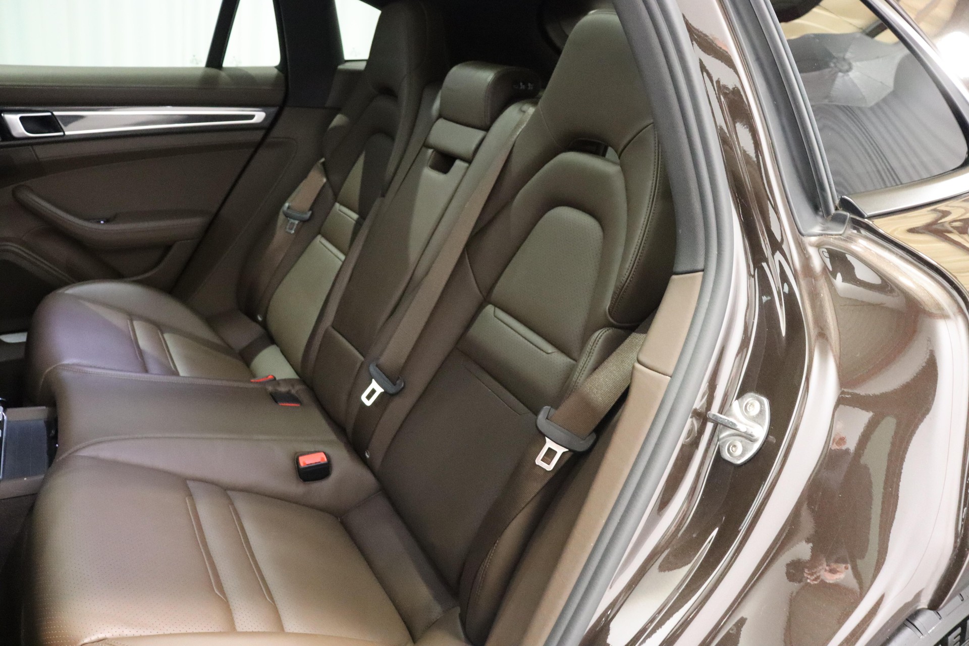 PORSCHE Panamera Sport Turismo 2.9 V6 4 E-Hybrid-image-2