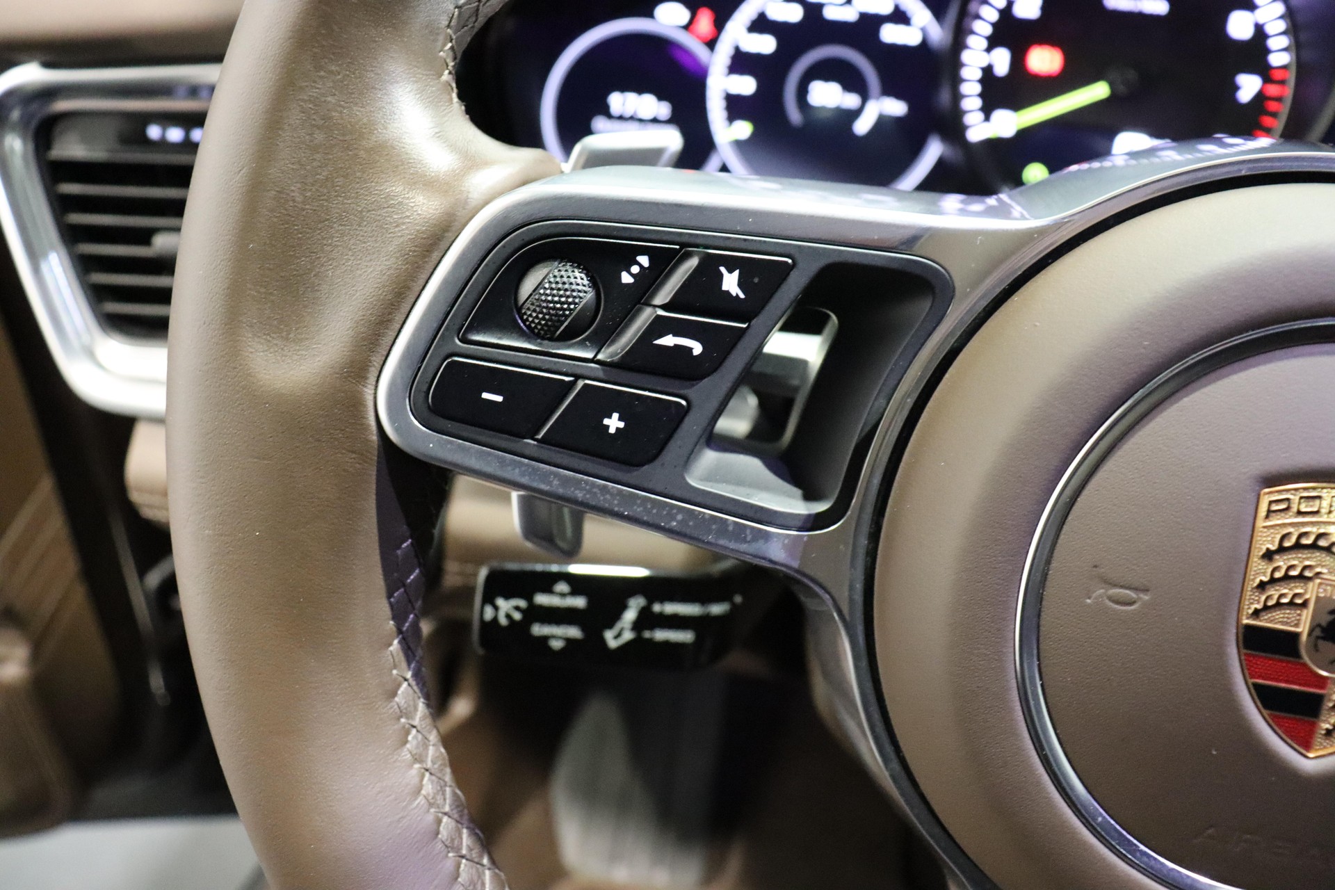 PORSCHE Panamera Sport Turismo 2.9 V6 4 E-Hybrid-image-20