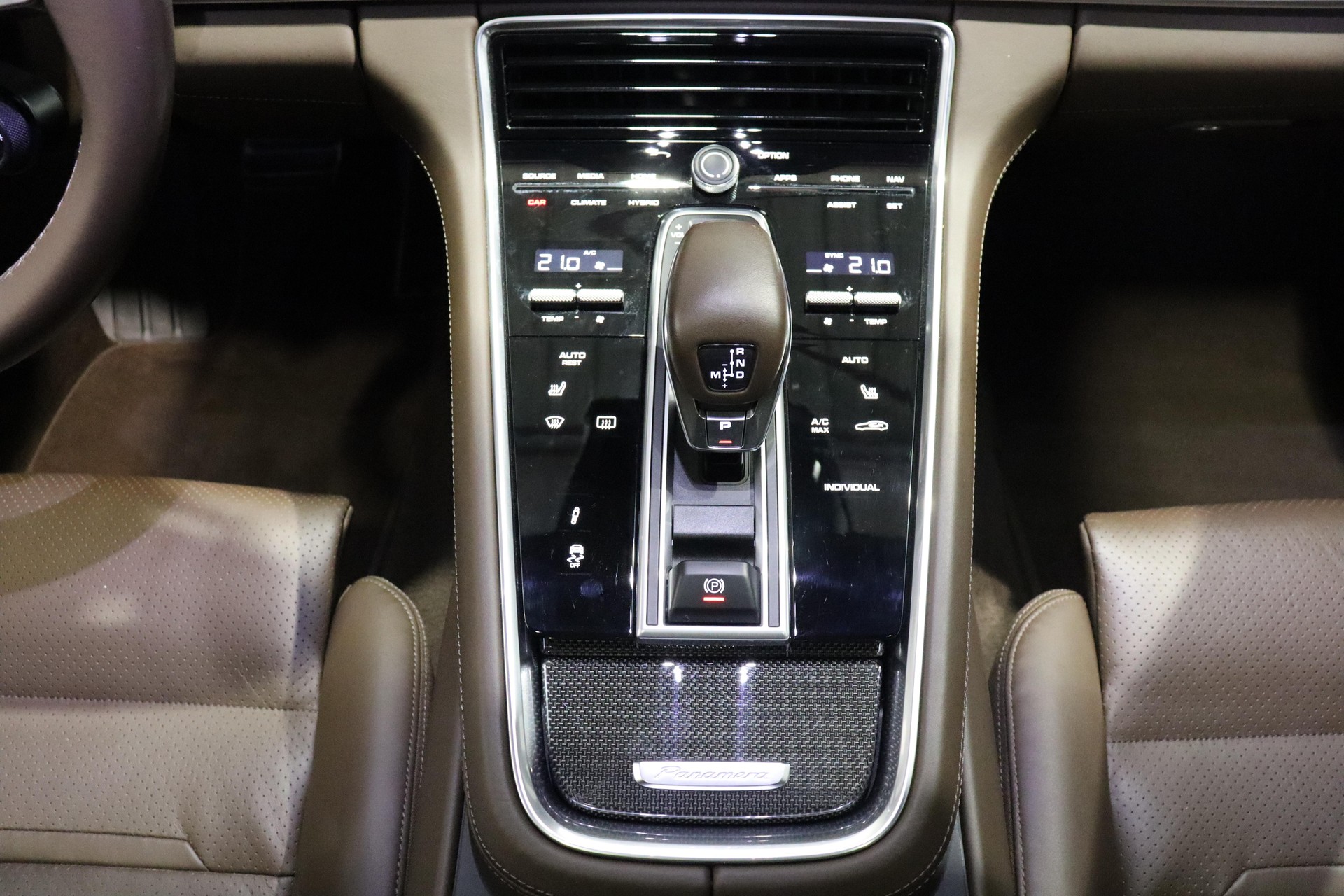 PORSCHE Panamera Sport Turismo 2.9 V6 4 E-Hybrid-image-16