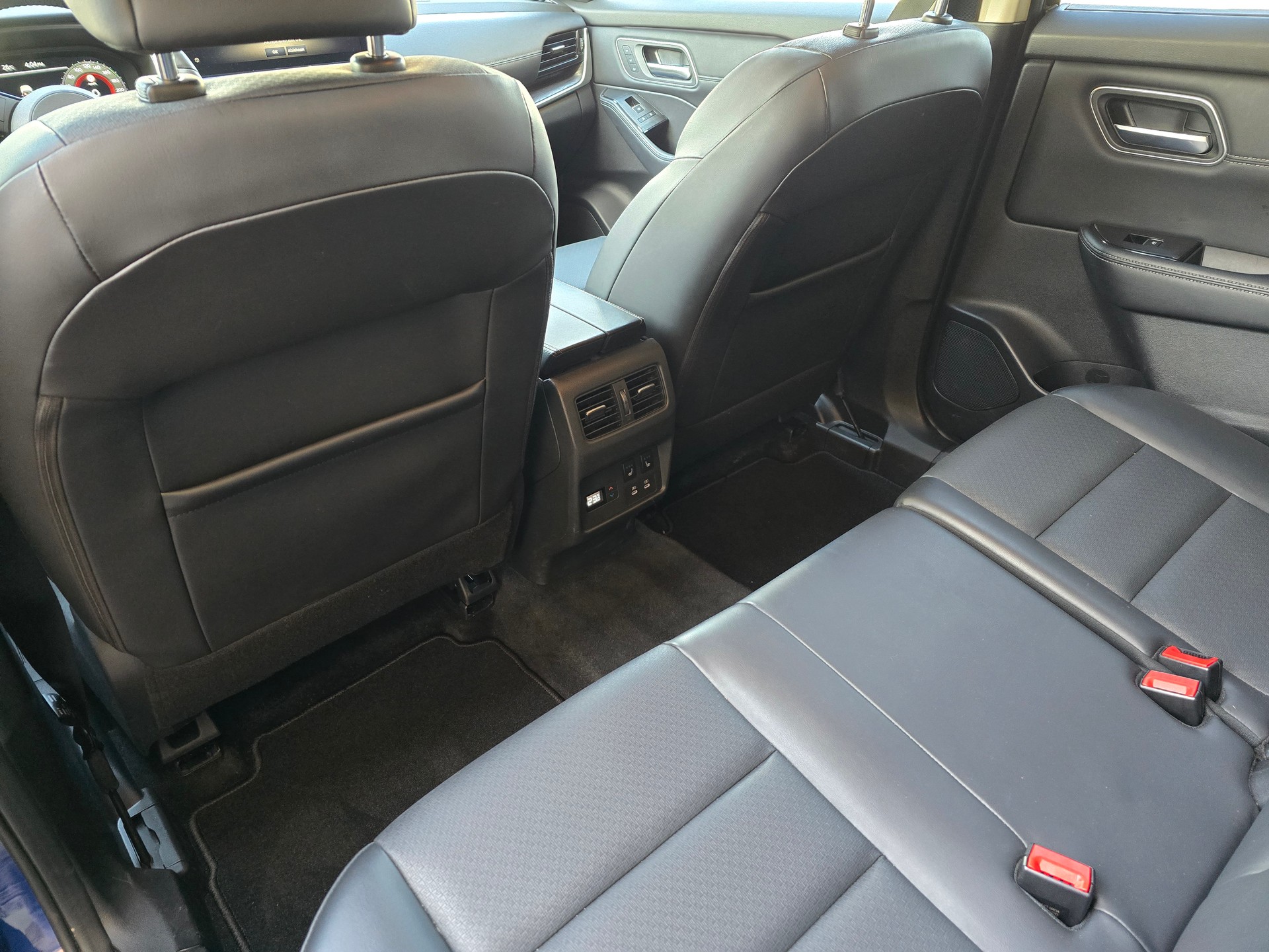 NISSAN X-Trail 1.5 VC-T e-Power 4WD 7 Sitze Tekna-image-12