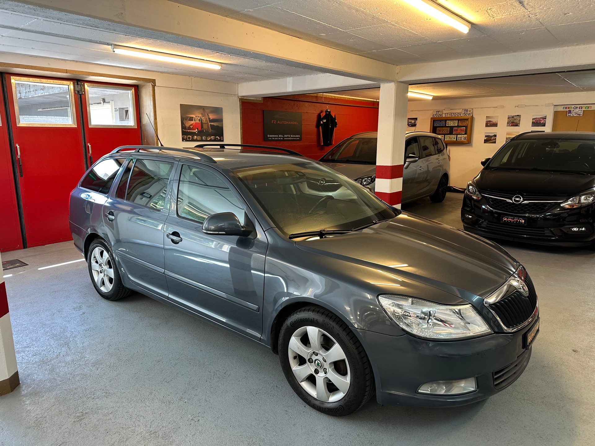 SKODA Octavia Combi 1.4 TSI Ambiente-image-1