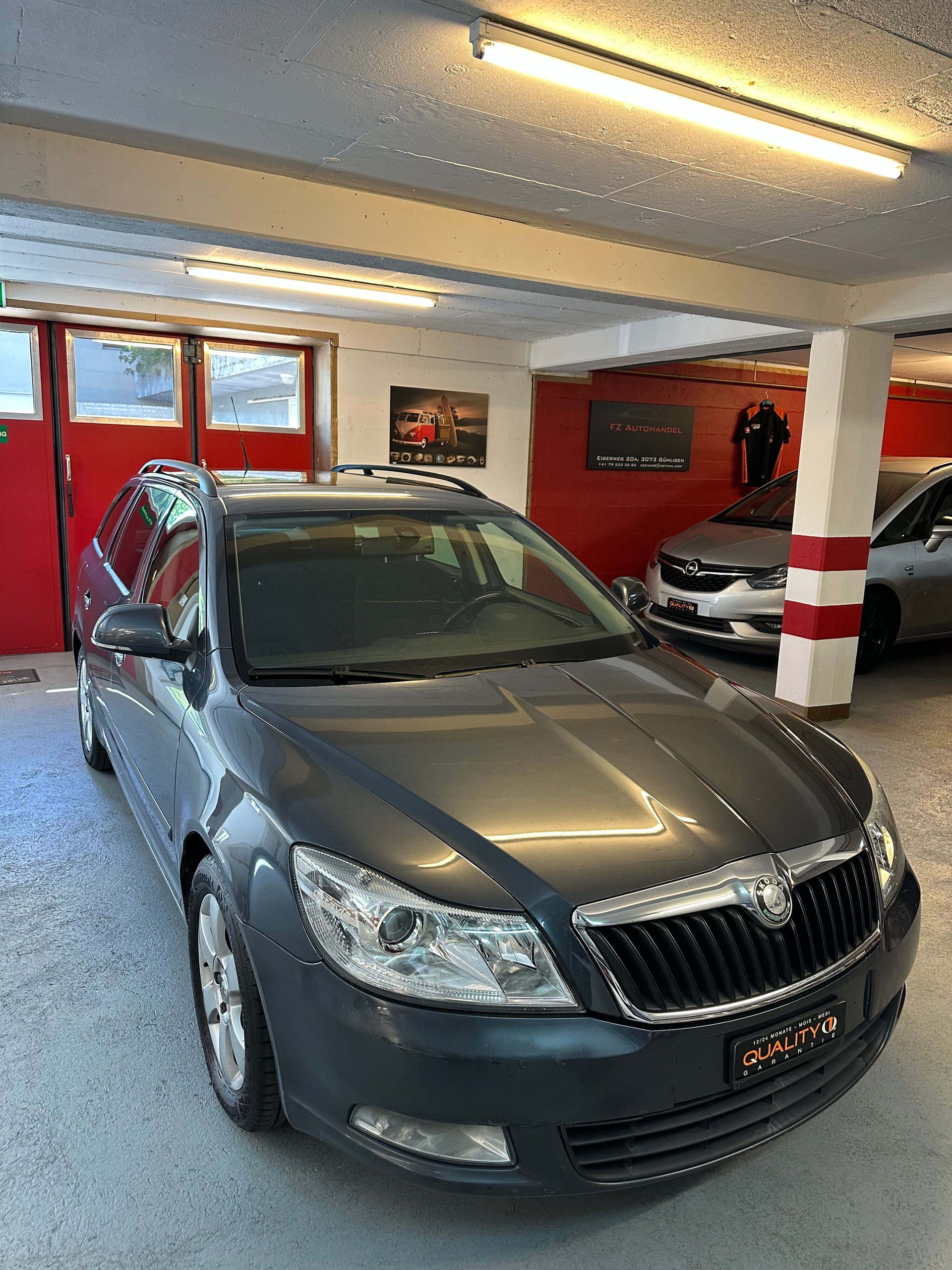 SKODA Octavia Combi 1.4 TSI Ambiente-image-0
