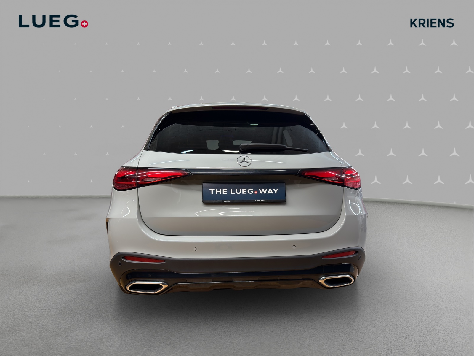 MERCEDES-BENZ GLC 300 4M - AMG / 360 Grad Kamera / Panorama-Dach / AHK-image-3