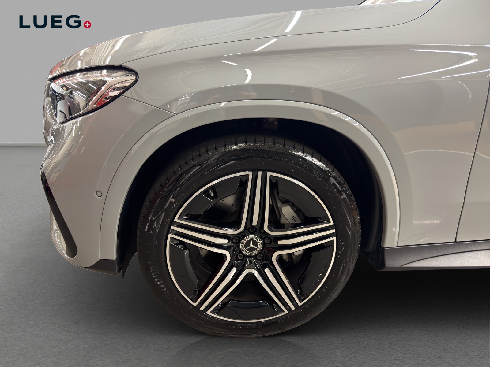 MERCEDES-BENZ GLC 300 4M - AMG / 360 Grad Kamera / Panorama-Dach / AHK-image-6