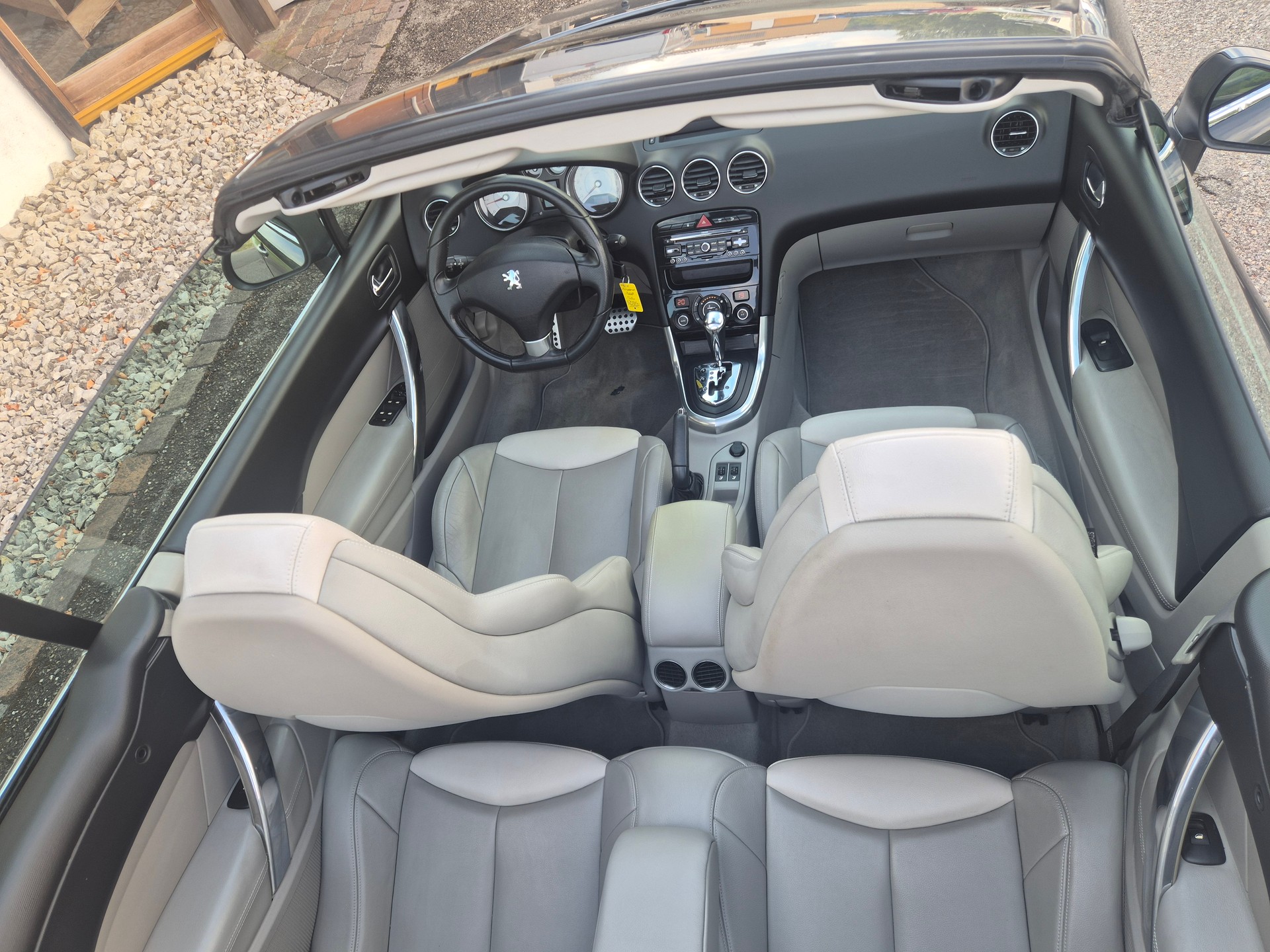 PEUGEOT 308 CC 1.6 16V Turbo Platinum Automatic-image-7