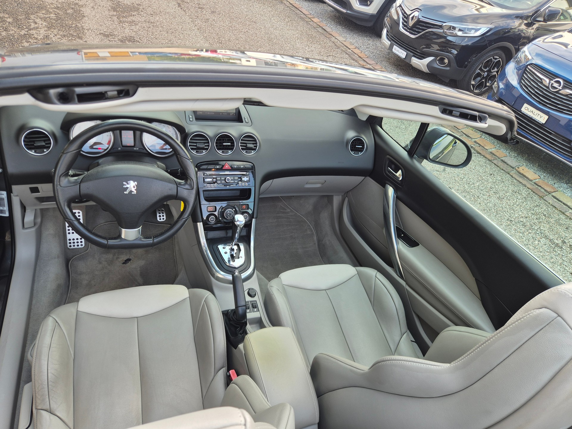 PEUGEOT 308 CC 1.6 16V Turbo Platinum Automatic-image-21