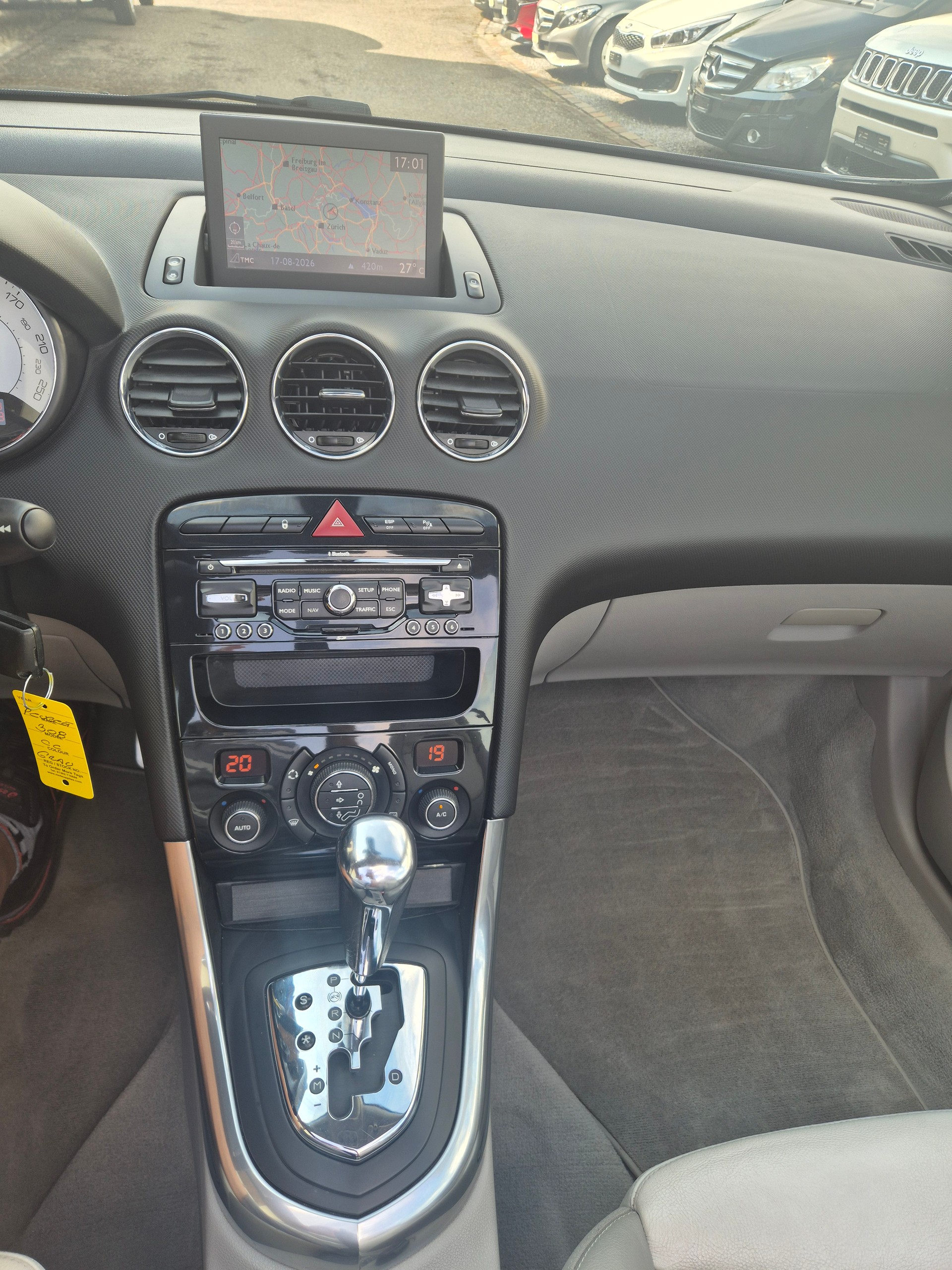 PEUGEOT 308 CC 1.6 16V Turbo Platinum Automatic-image-13