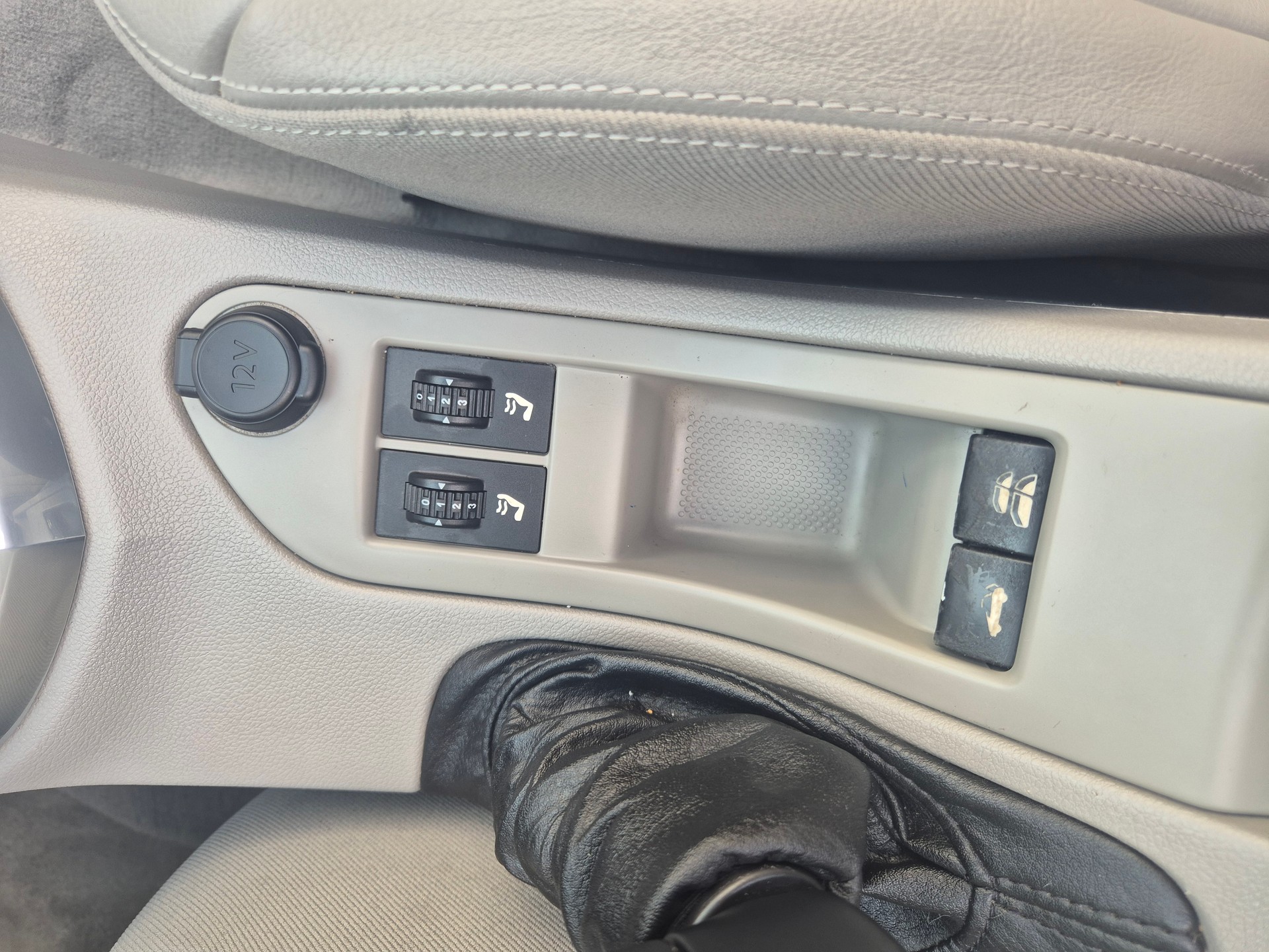 PEUGEOT 308 CC 1.6 16V Turbo Platinum Automatic-image-11