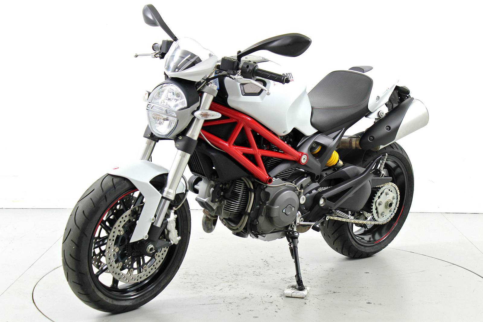 DUCATI Monster 796 ABS-showroom-element-2