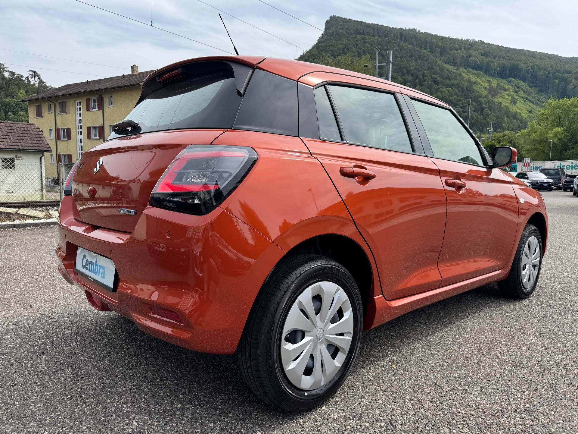 SUZUKI Swift 1.2 Compact+ Hybrid 4x4-image-5