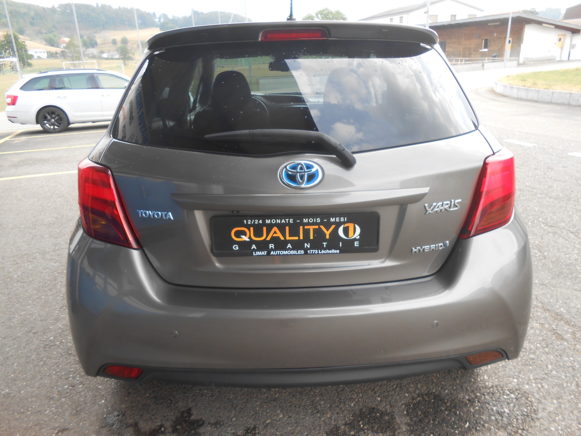 TOYOTA Yaris 1.5 VVT-i Hybrid Sol Premium e-CVT-image-5