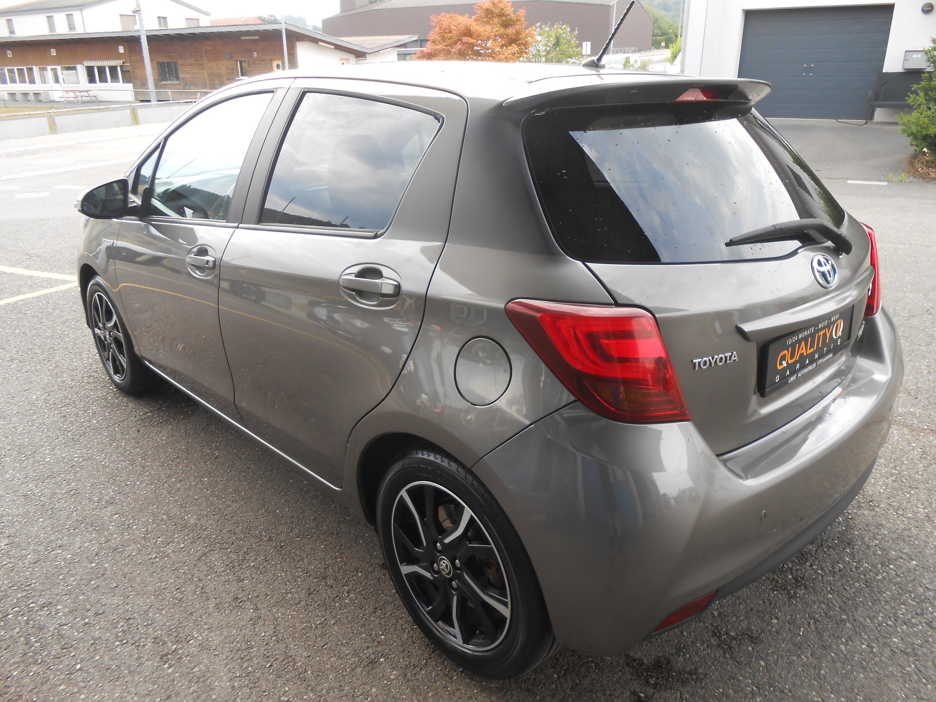 TOYOTA Yaris 1.5 VVT-i Hybrid Sol Premium e-CVT-image-6
