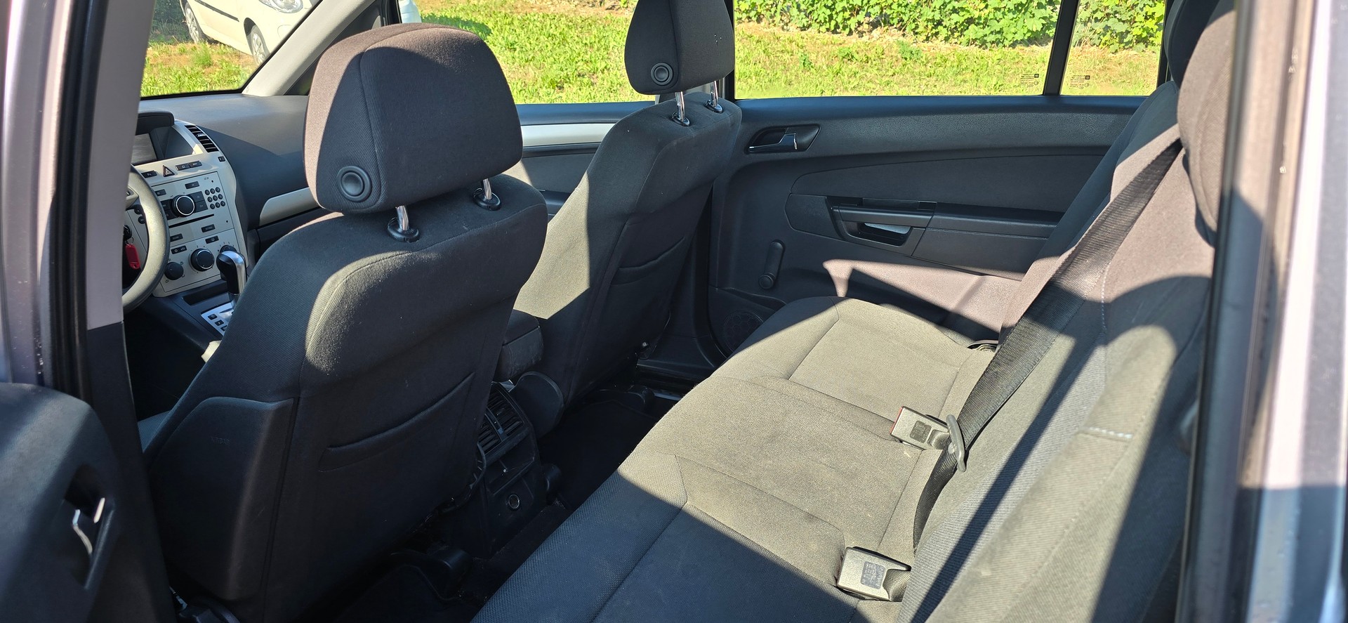 OPEL Zafira 1.9 CDTI Edition Automatic-image-9