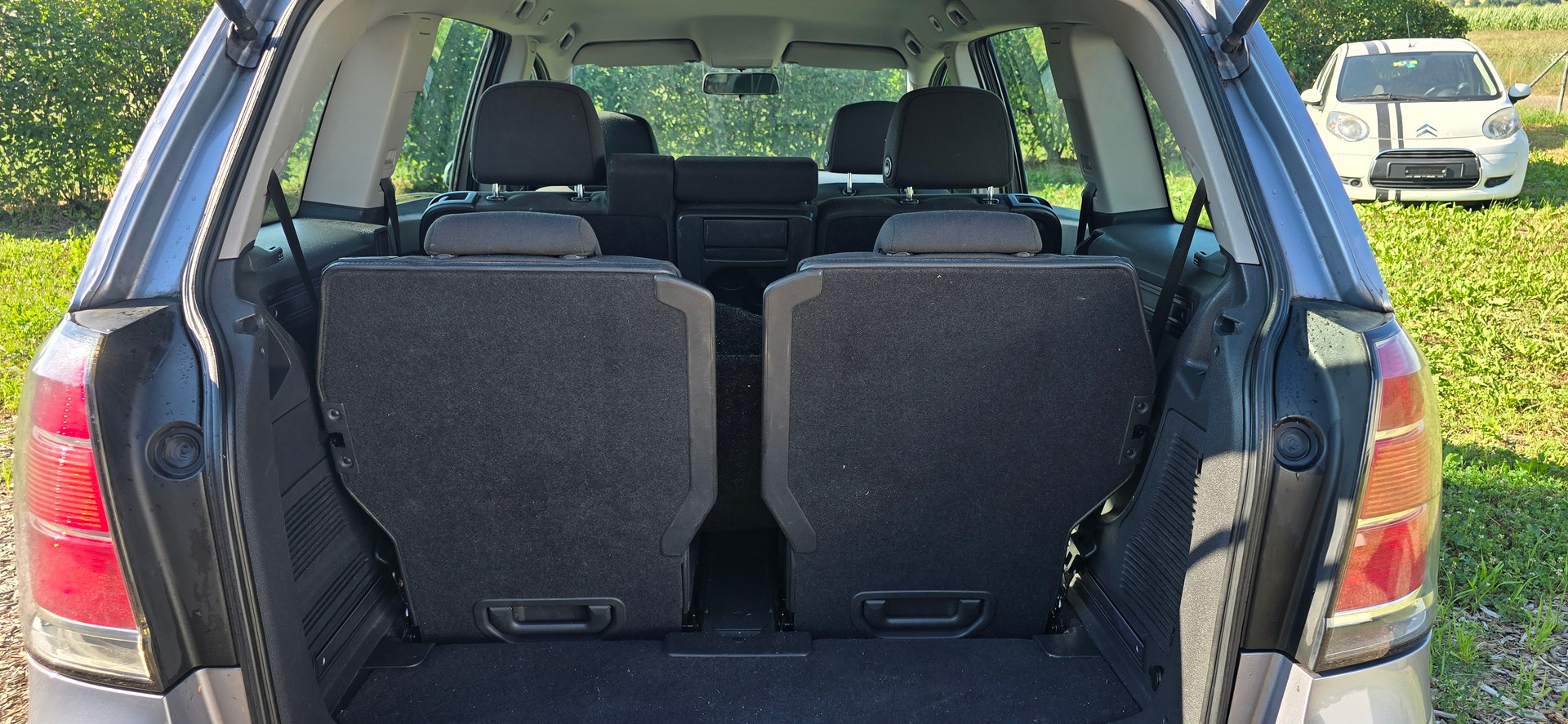 OPEL Zafira 1.9 CDTI Edition Automatic-image-12