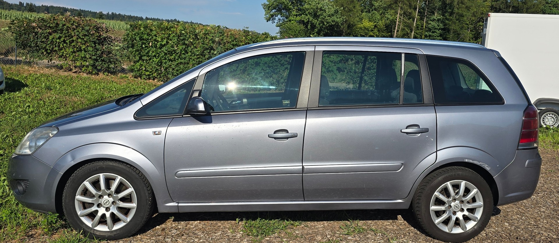 OPEL Zafira 1.9 CDTI Edition Automatic-image-4