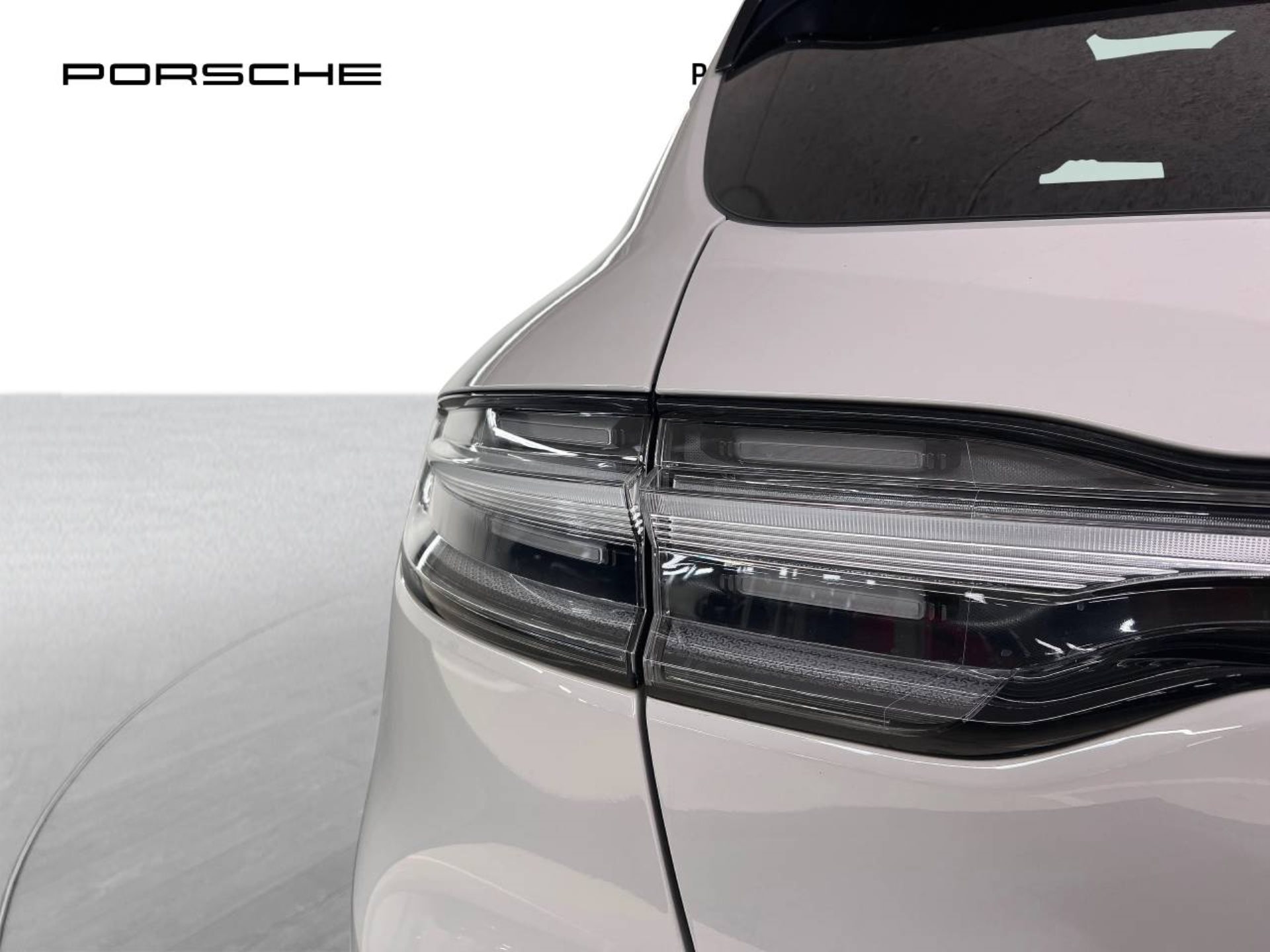 PORSCHE Macan GTS-image-12