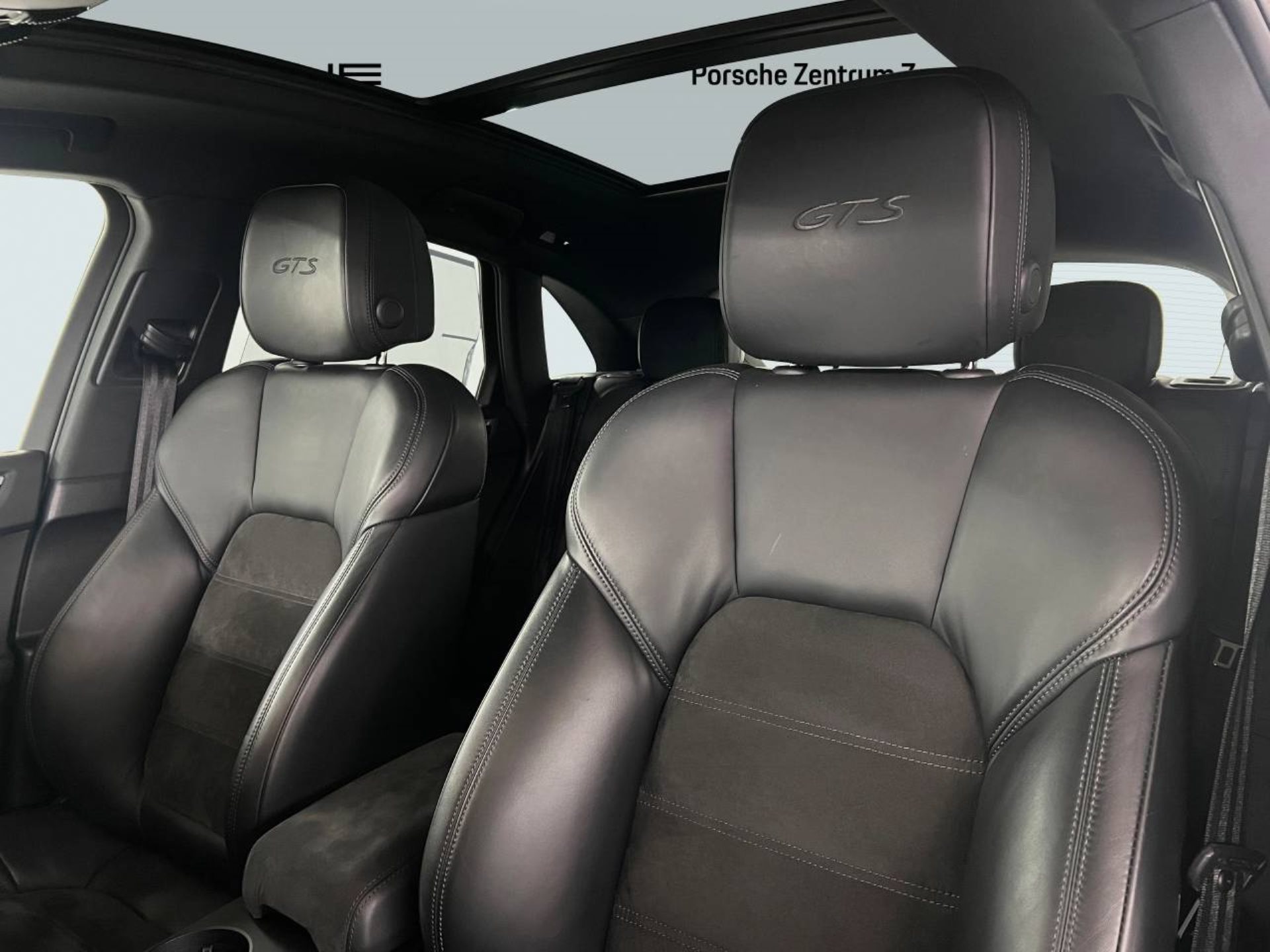 PORSCHE Macan GTS-image-4