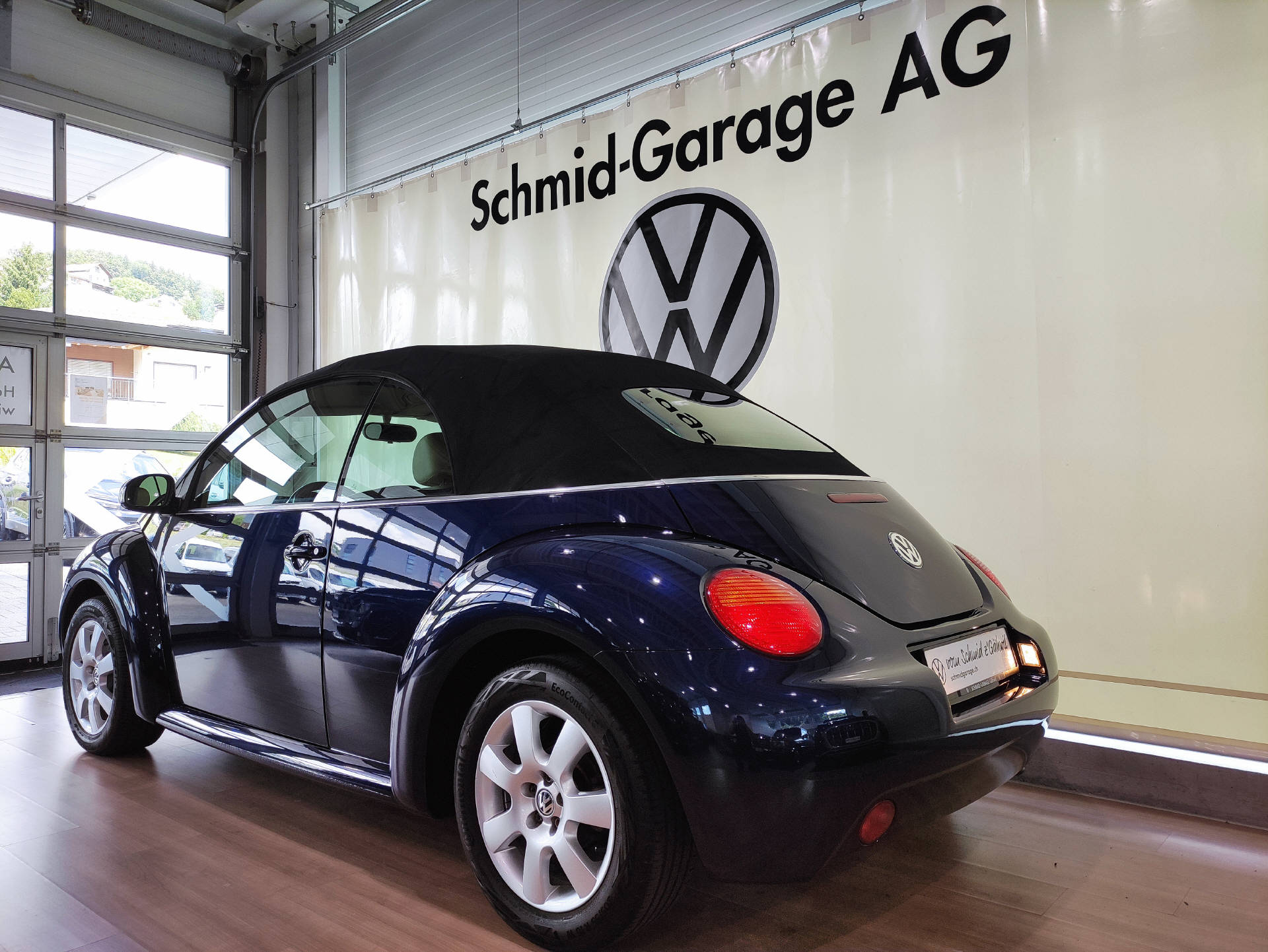 VW Beetle Cabriolet 1.6-image-12