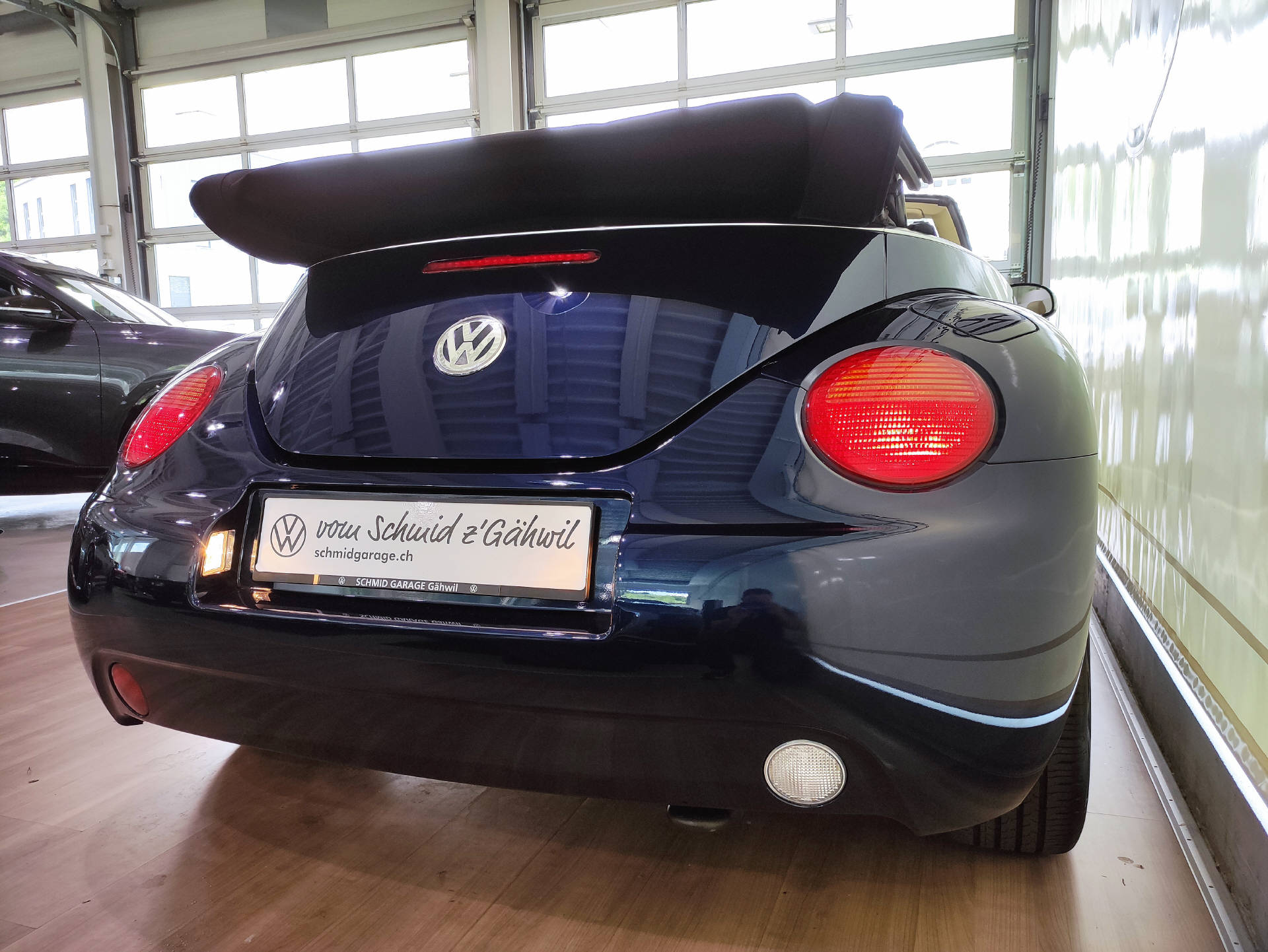 VW Beetle Cabriolet 1.6-image-14