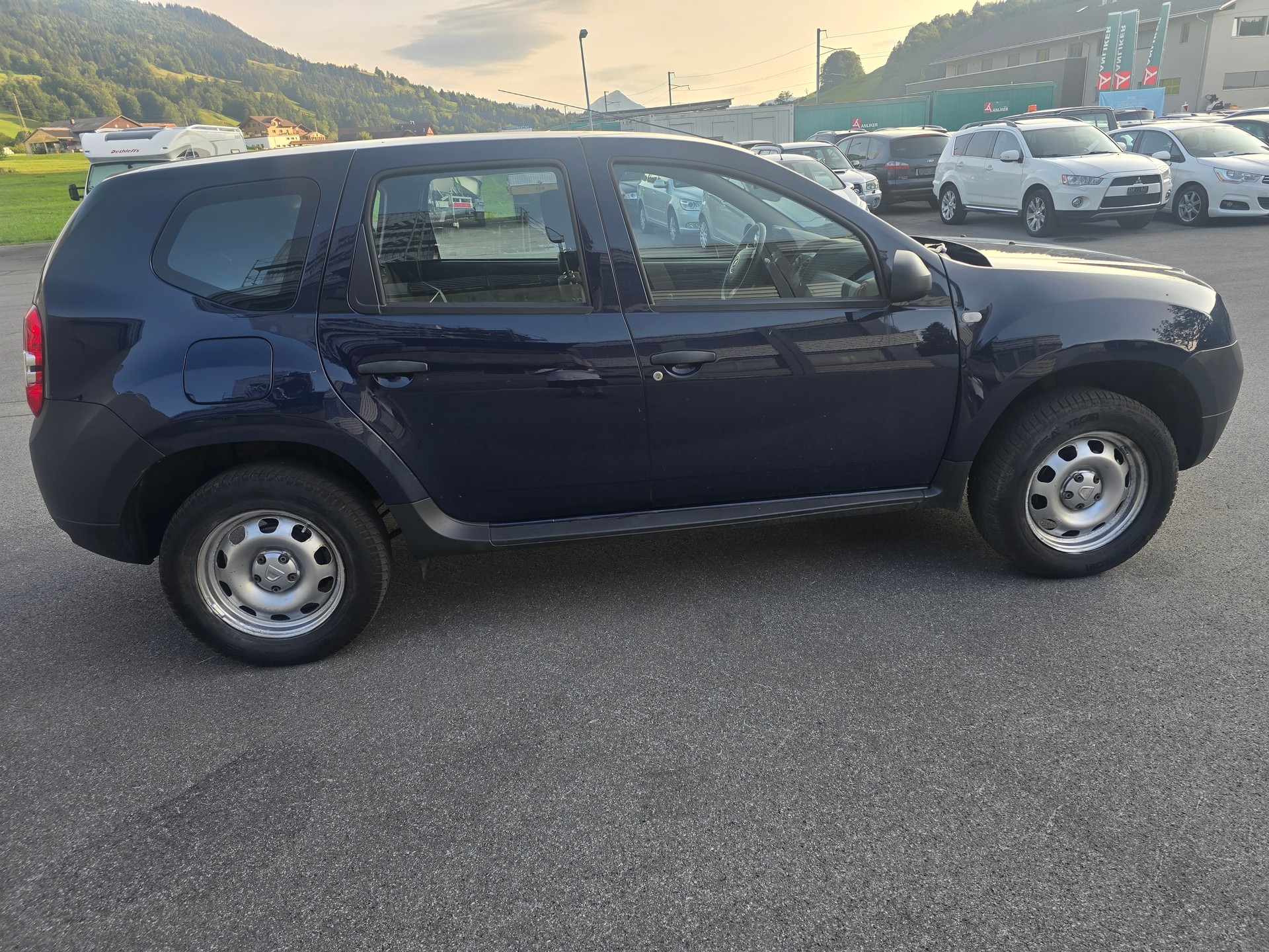 DACIA Duster 1.6 Celebration 4x4-image-8