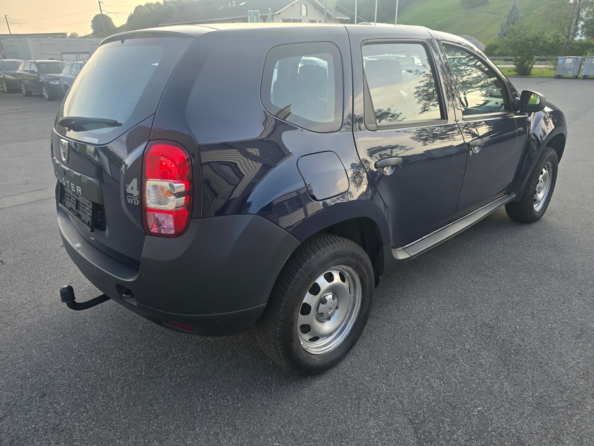DACIA Duster 1.6 Celebration 4x4-image-5