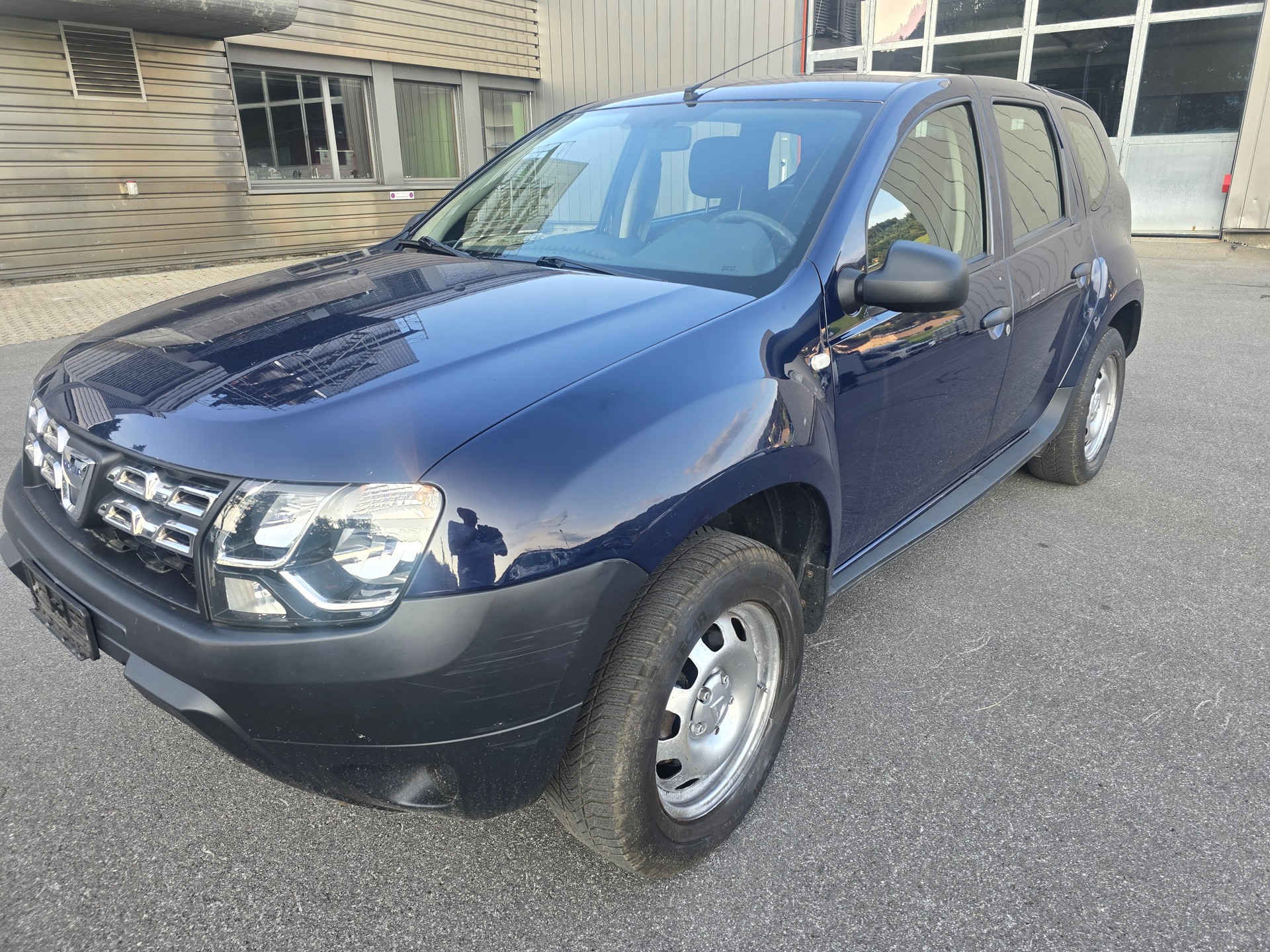 DACIA Duster 1.6 Celebration 4x4-image-1