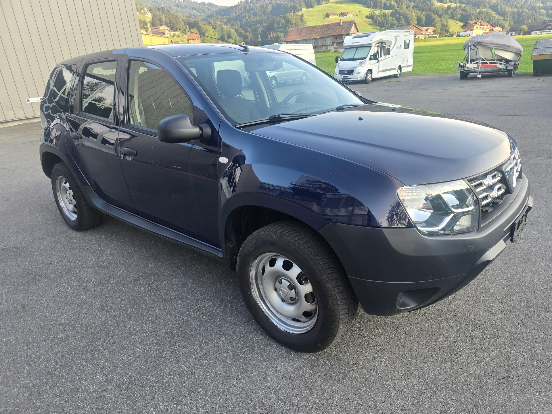 DACIA Duster 1.6 Celebration 4x4-image-2