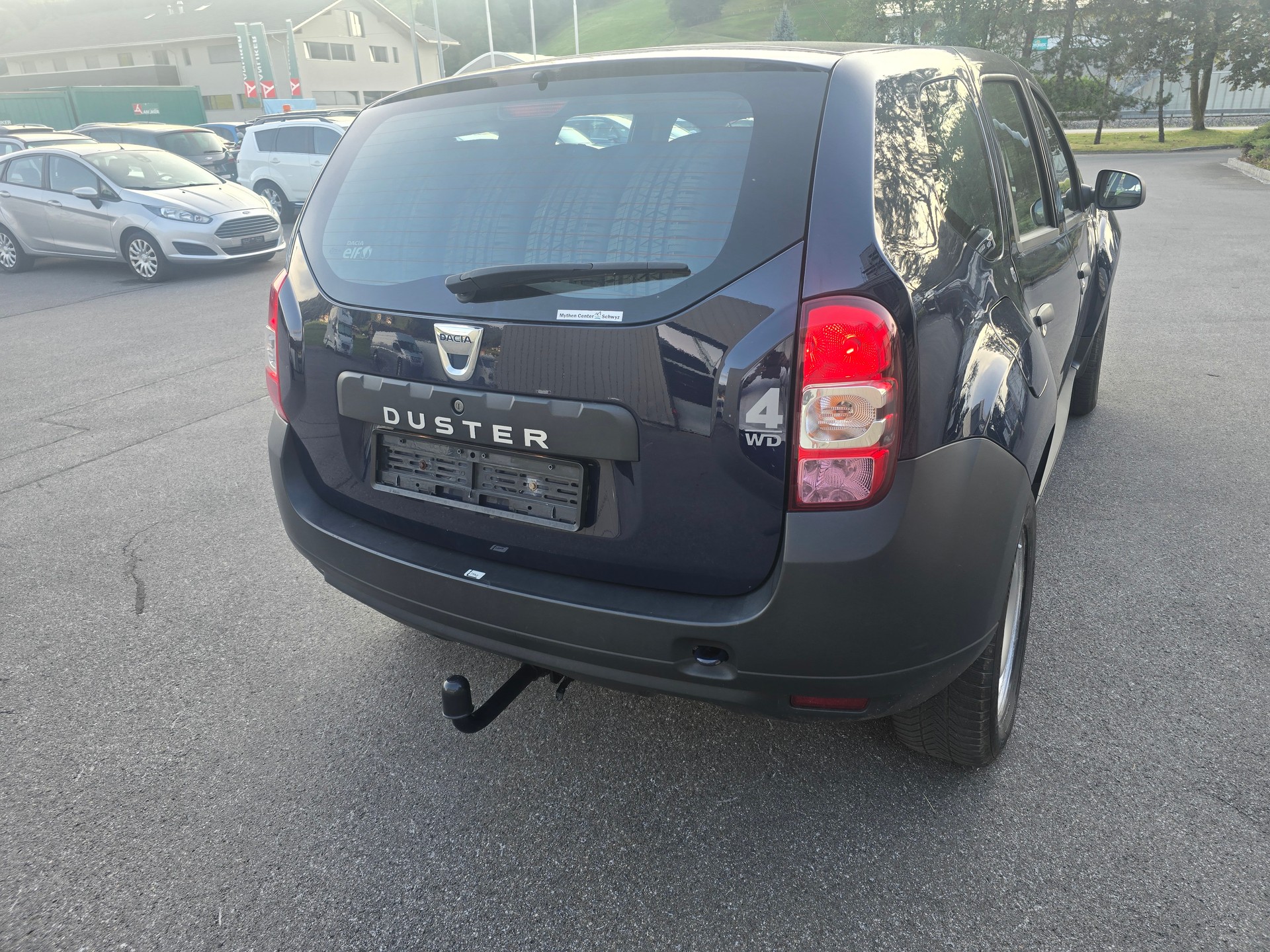 DACIA Duster 1.6 Celebration 4x4-image-4