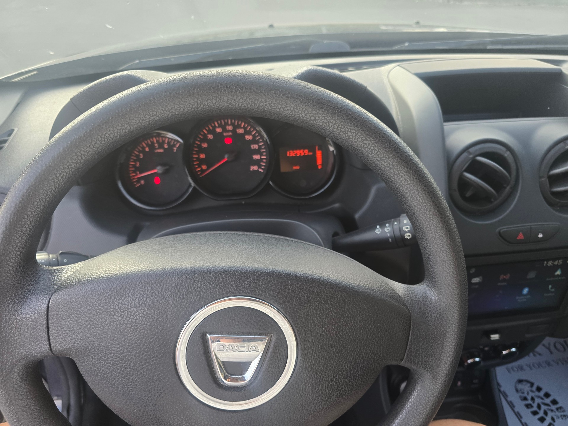 DACIA Duster 1.6 Celebration 4x4-image-10