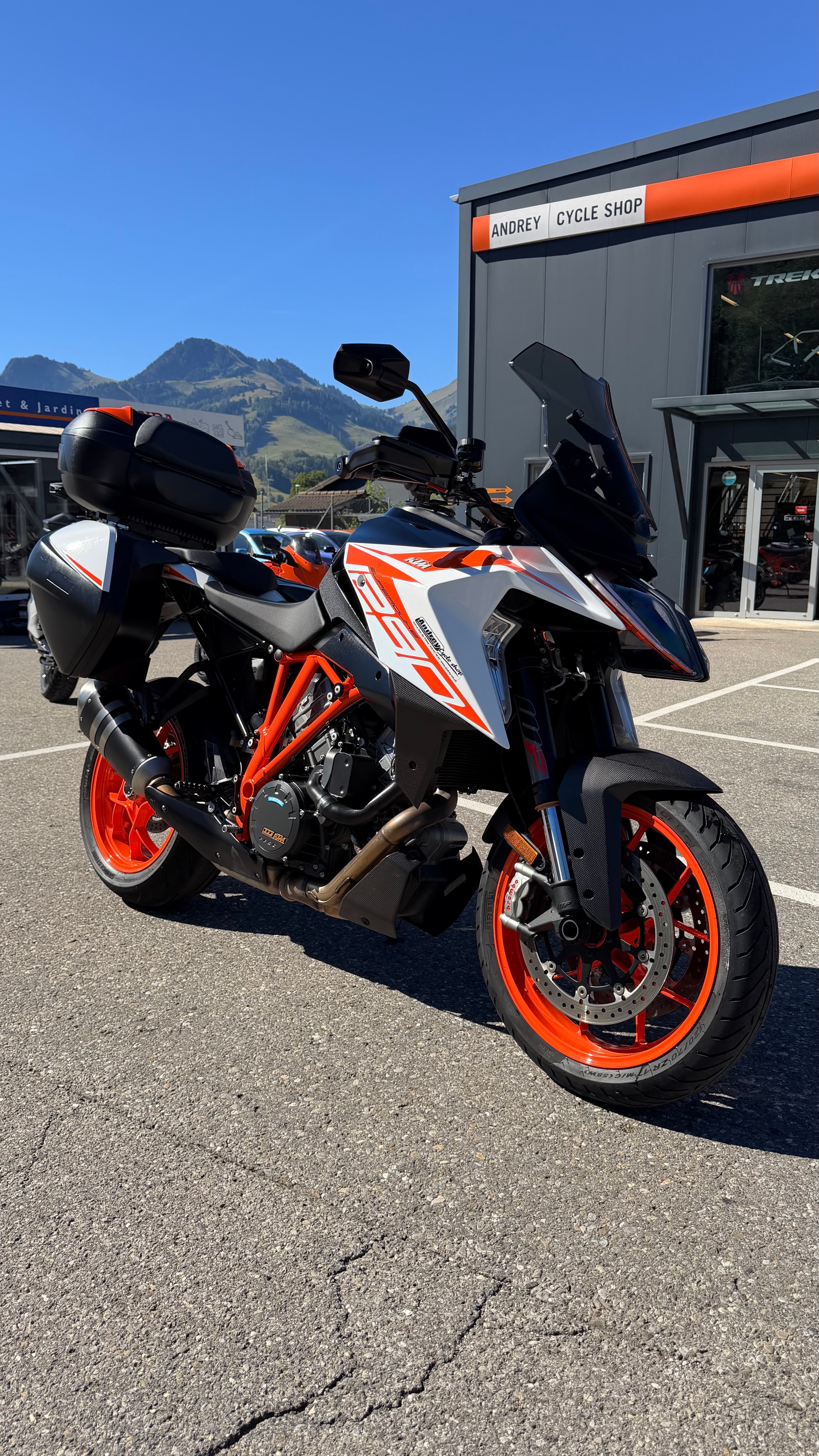 KTM 1290 Super Duke GT