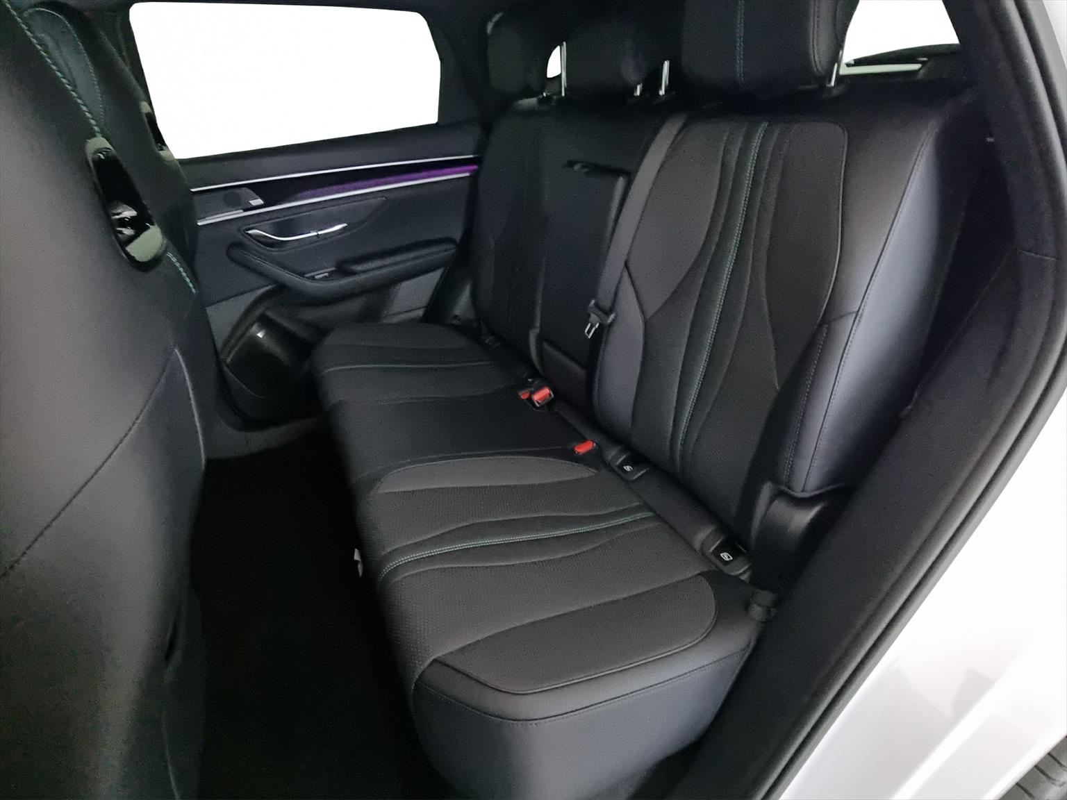 BYD Seal U DM-i Comfort FWD-image-6