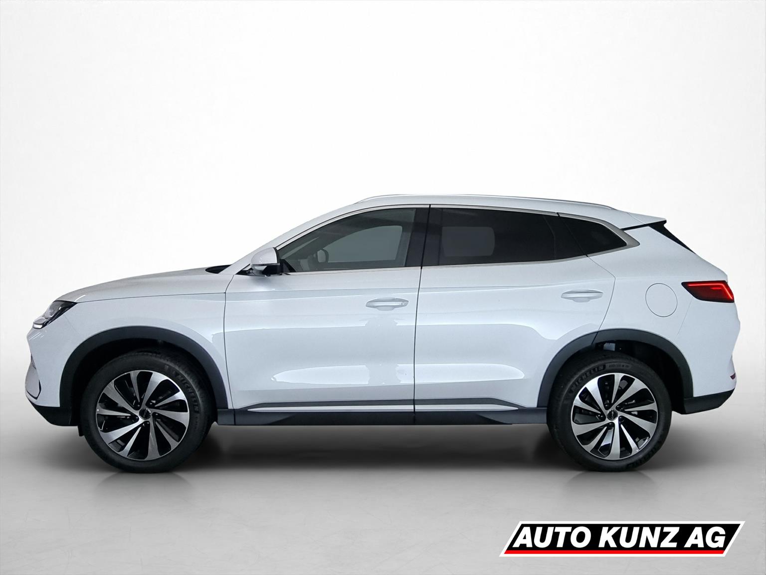 BYD Seal U DM-i Comfort FWD-image-2