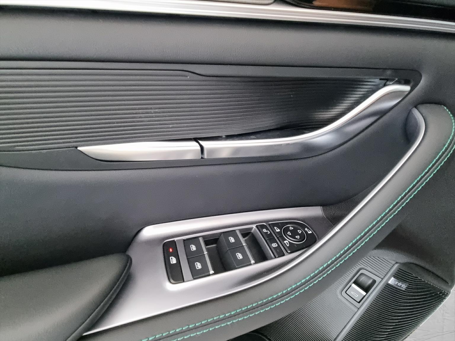 BYD Seal U DM-i Comfort FWD-image-11