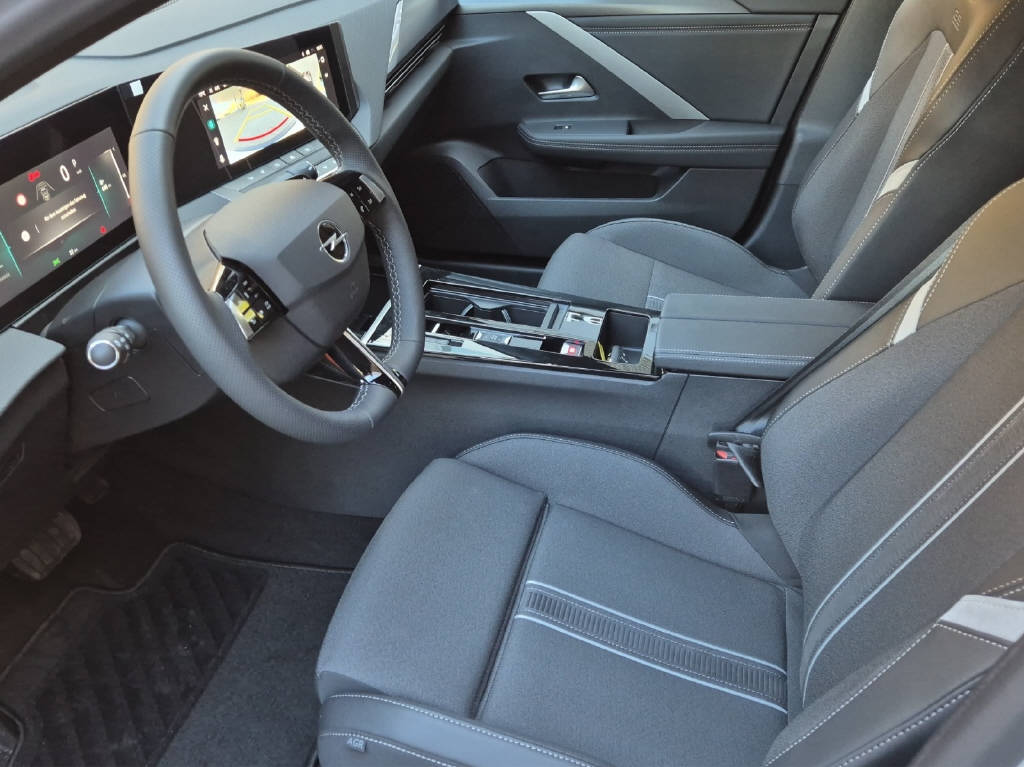 OPEL Astra Sports Tourer 1.2 T Hybrid GS-image-4