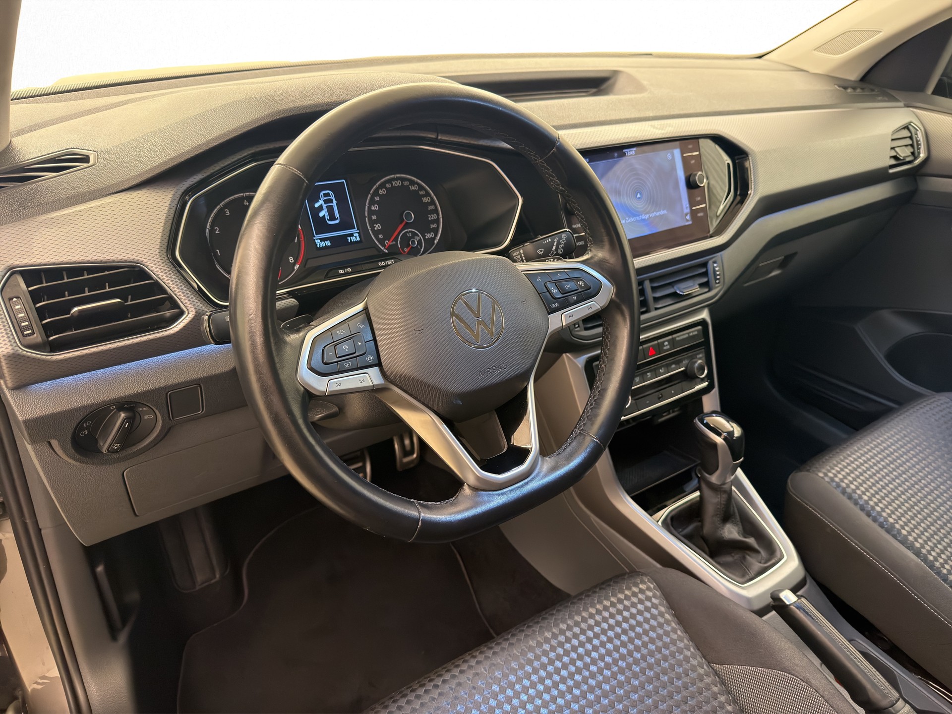VW T-Cross 1.0 TSI 110 Active DSG-image-14