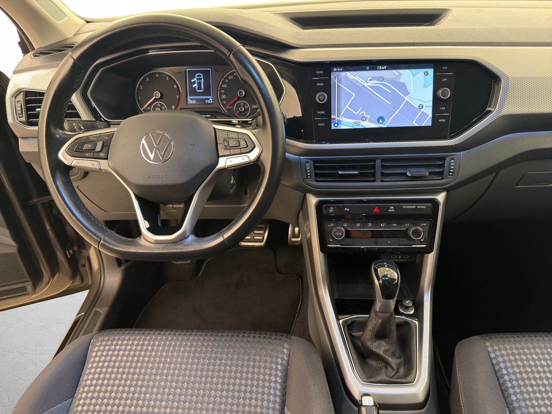 VW T-Cross 1.0 TSI 110 Active DSG-image-9