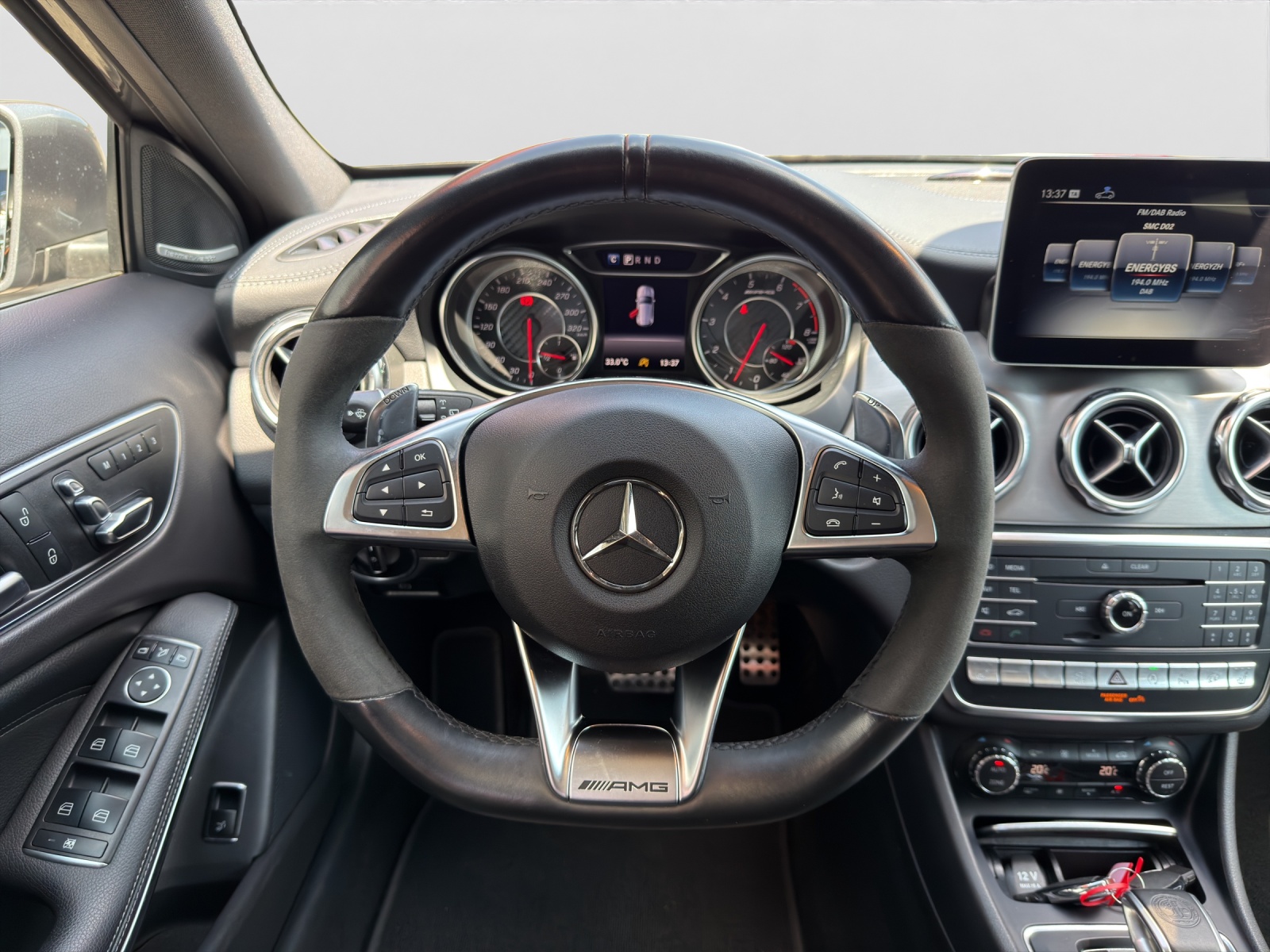 MERCEDES-BENZ GLA 45 AMG 4Matic 7G-DCT-image-13